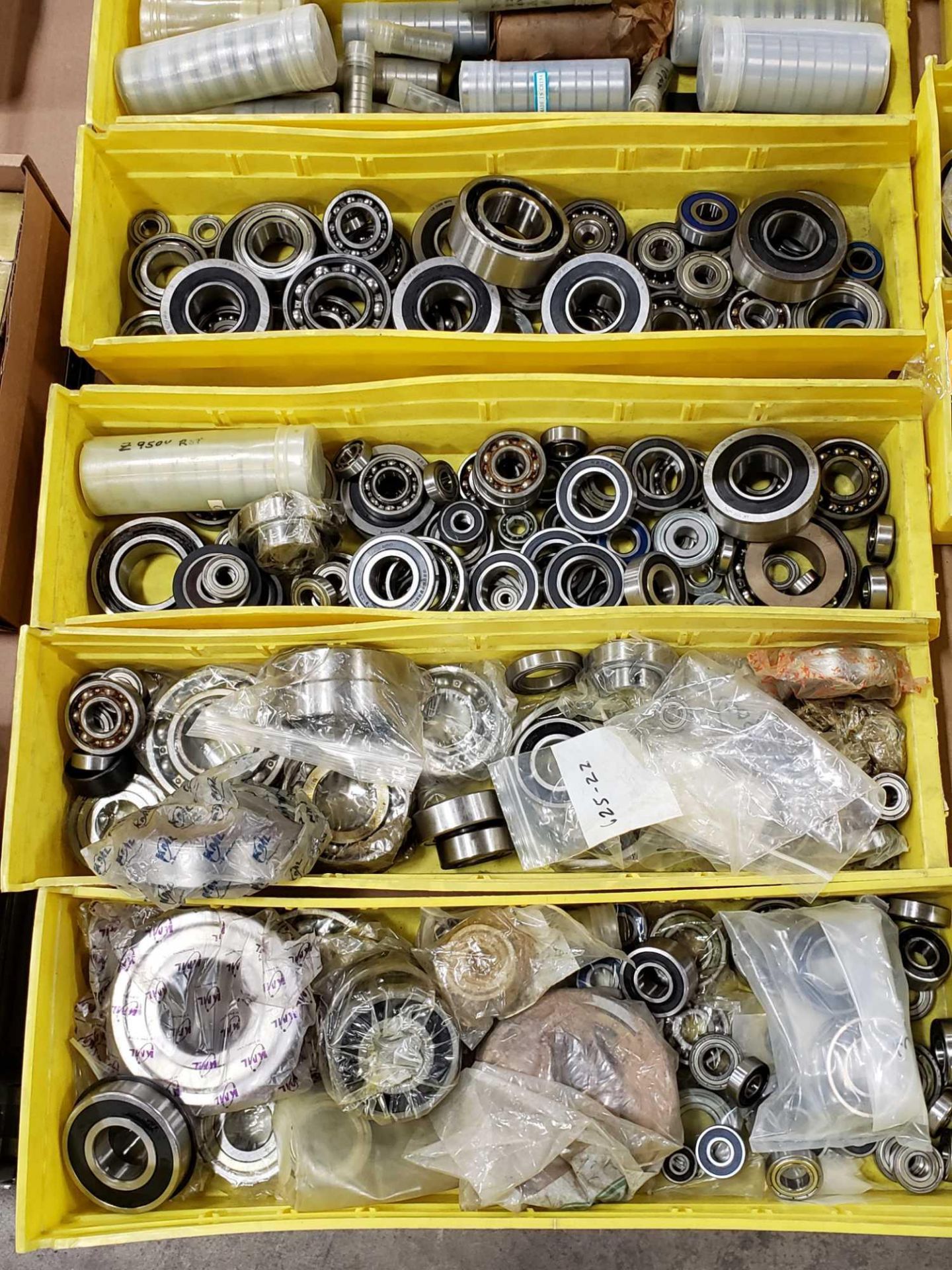 Pallet of assorted bearings. Most are new without box. - Image 4 of 5
