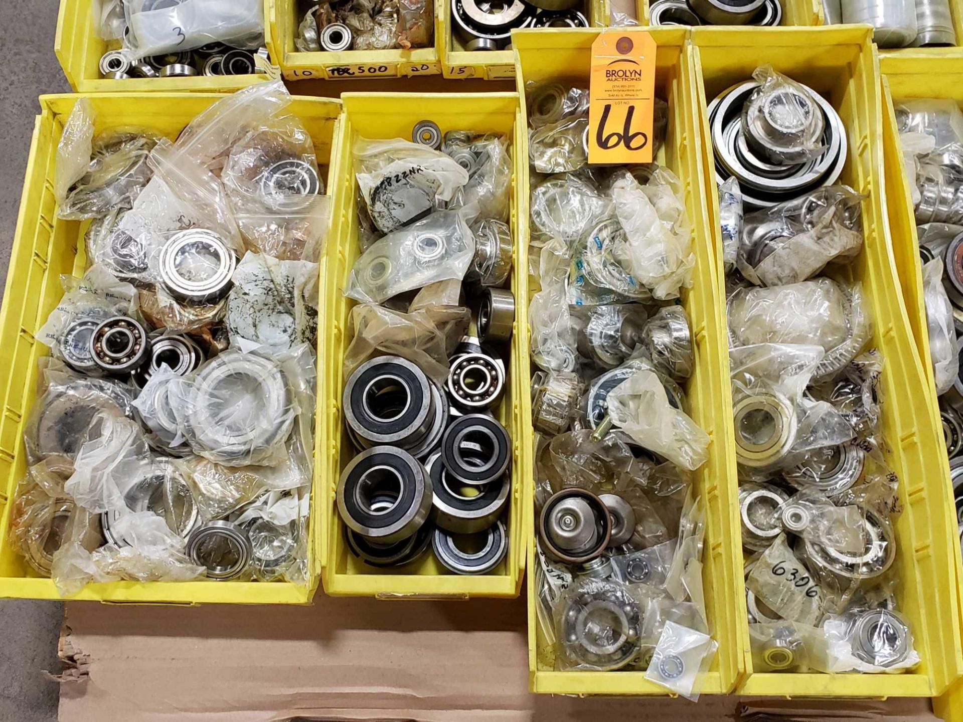 Pallet of assorted bearings. Most are new without box. - Image 3 of 5