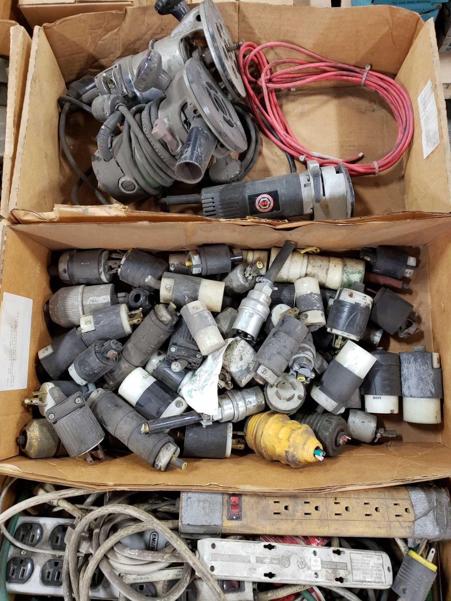 Pallet of assorted electrical parts and tools. - Image 6 of 6