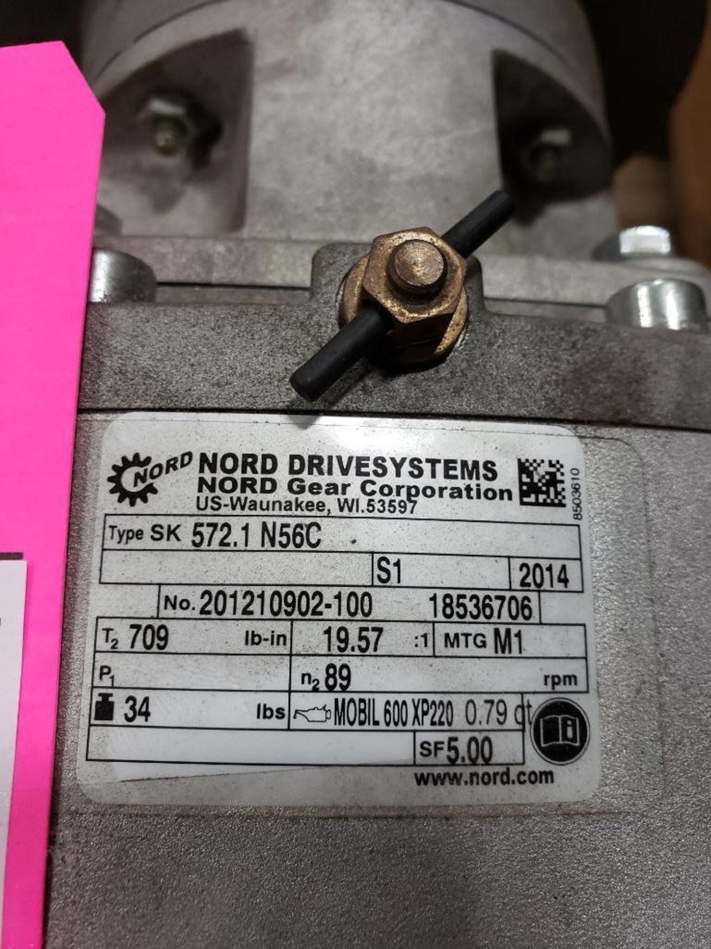 Nord Drive systems gear box model 572.1-N56C, ratio 19.57:1. New as pictured. - Image 3 of 3