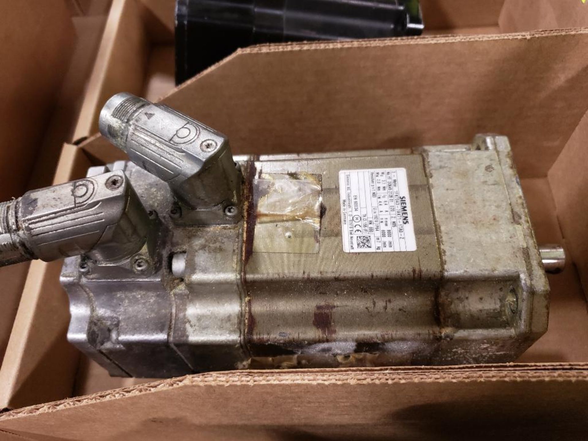 Siemens servo motor model 1FK7043-7AK71-1TA0-Z. - Image 3 of 3