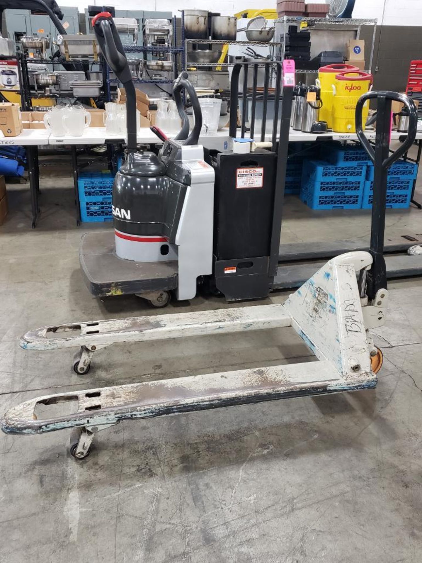 Crown 5000lb pallet jack. Model PHT50.