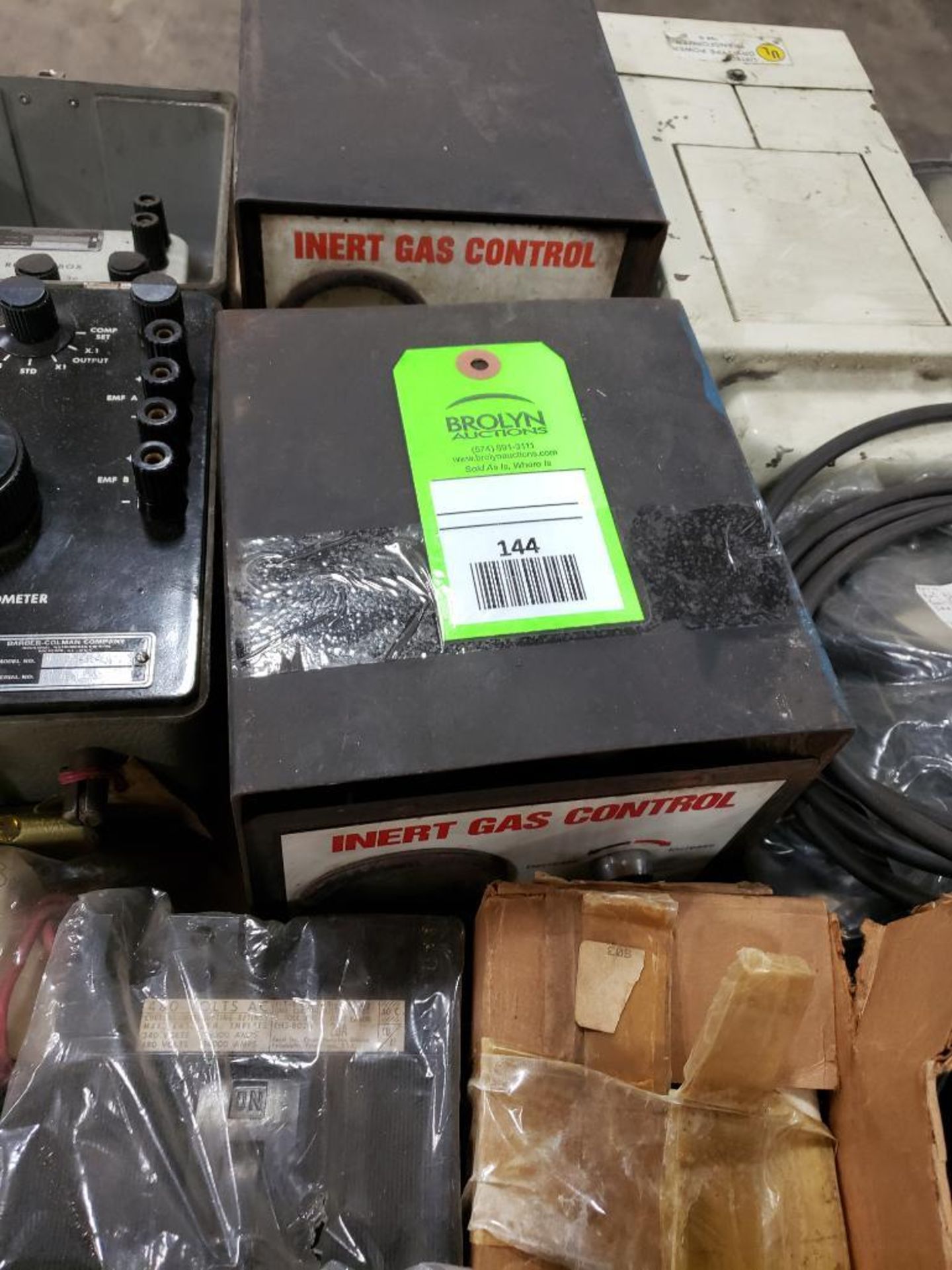 Pallet of assorted electrical and/or repair parts as pictured. - Image 4 of 6