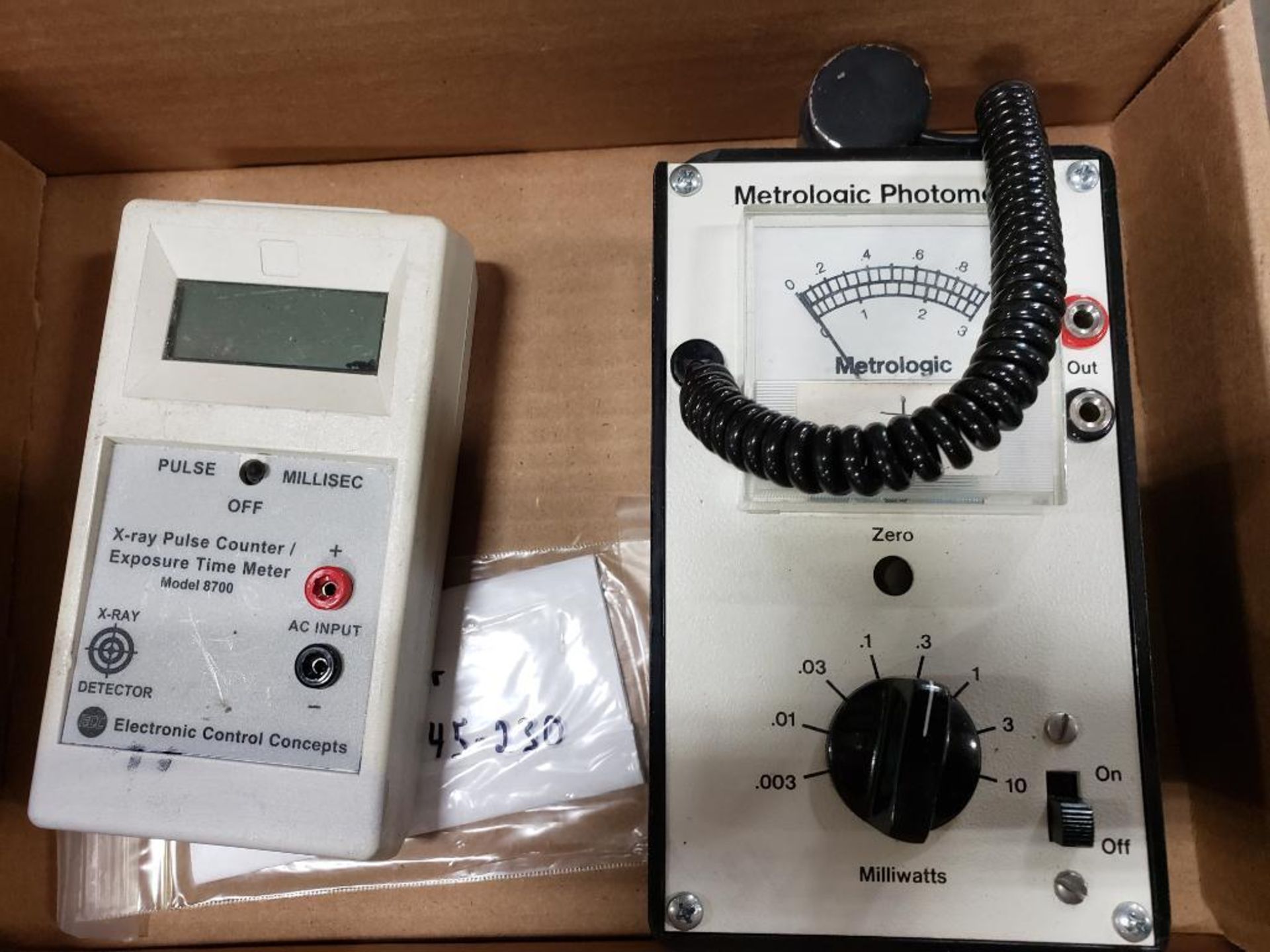 Qty 2 - Assorted test equipment. - Image 4 of 6