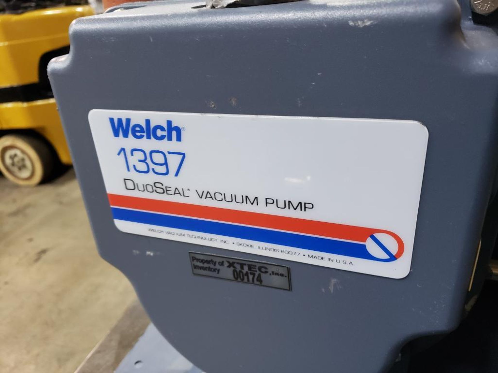 Welch Duo-Seal vacuum pump. Model 1397. 1hp single phase. - Image 2 of 3