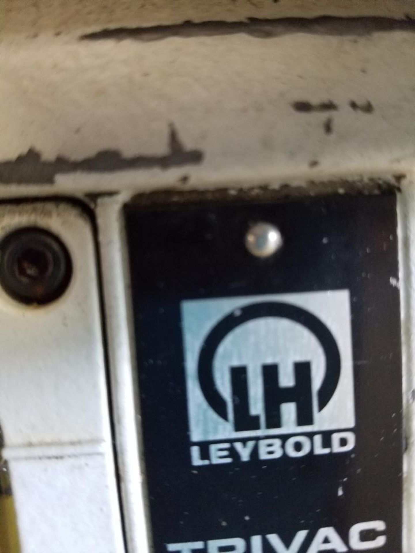 Leybold Trivac high volume vacuum pump. Model D8B. 1hp 3 phase. - Image 3 of 5