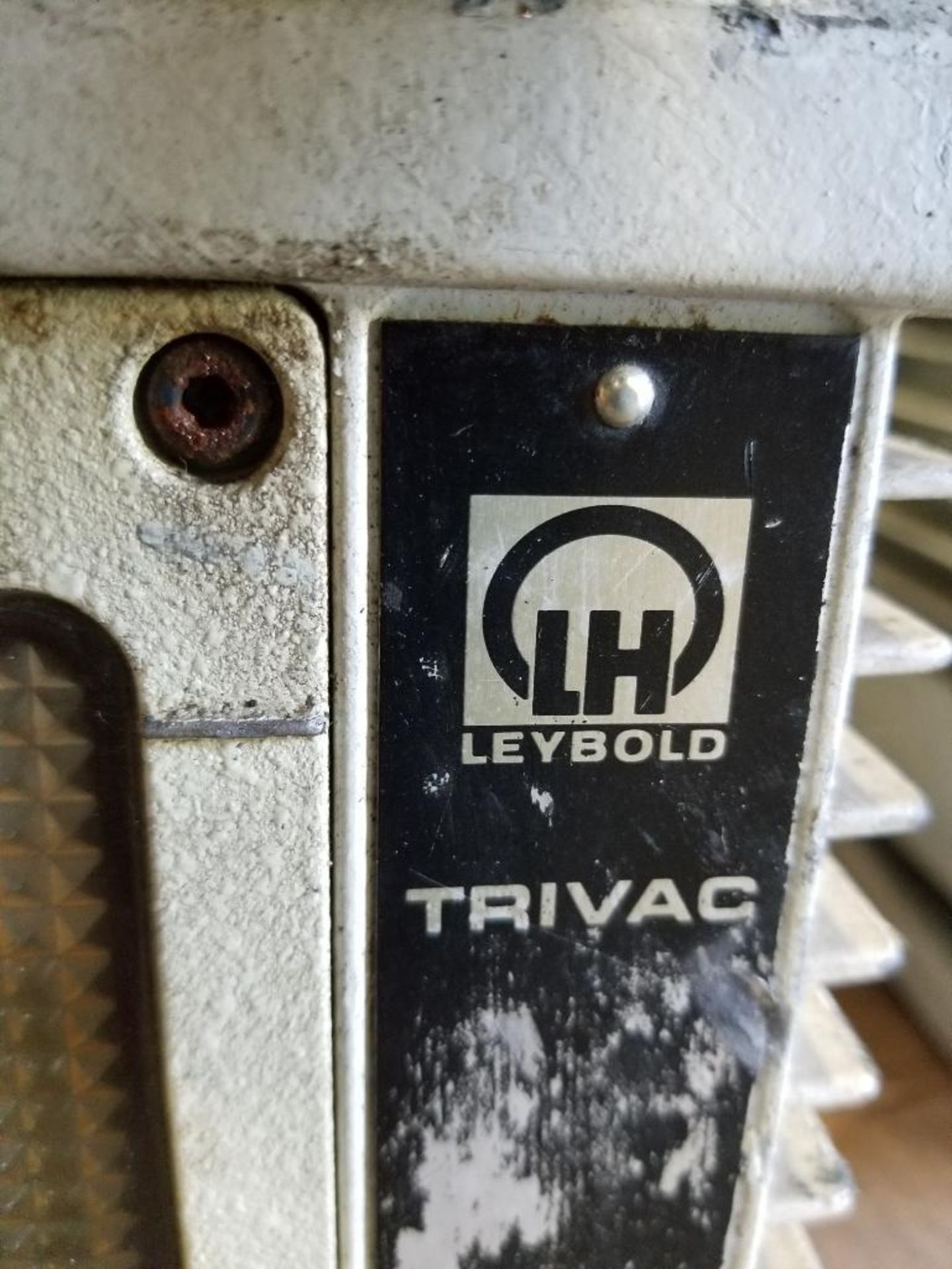 Leybold Trivac high volume vacuum pump. Model D8B. 1hp 3 phase. - Image 3 of 4