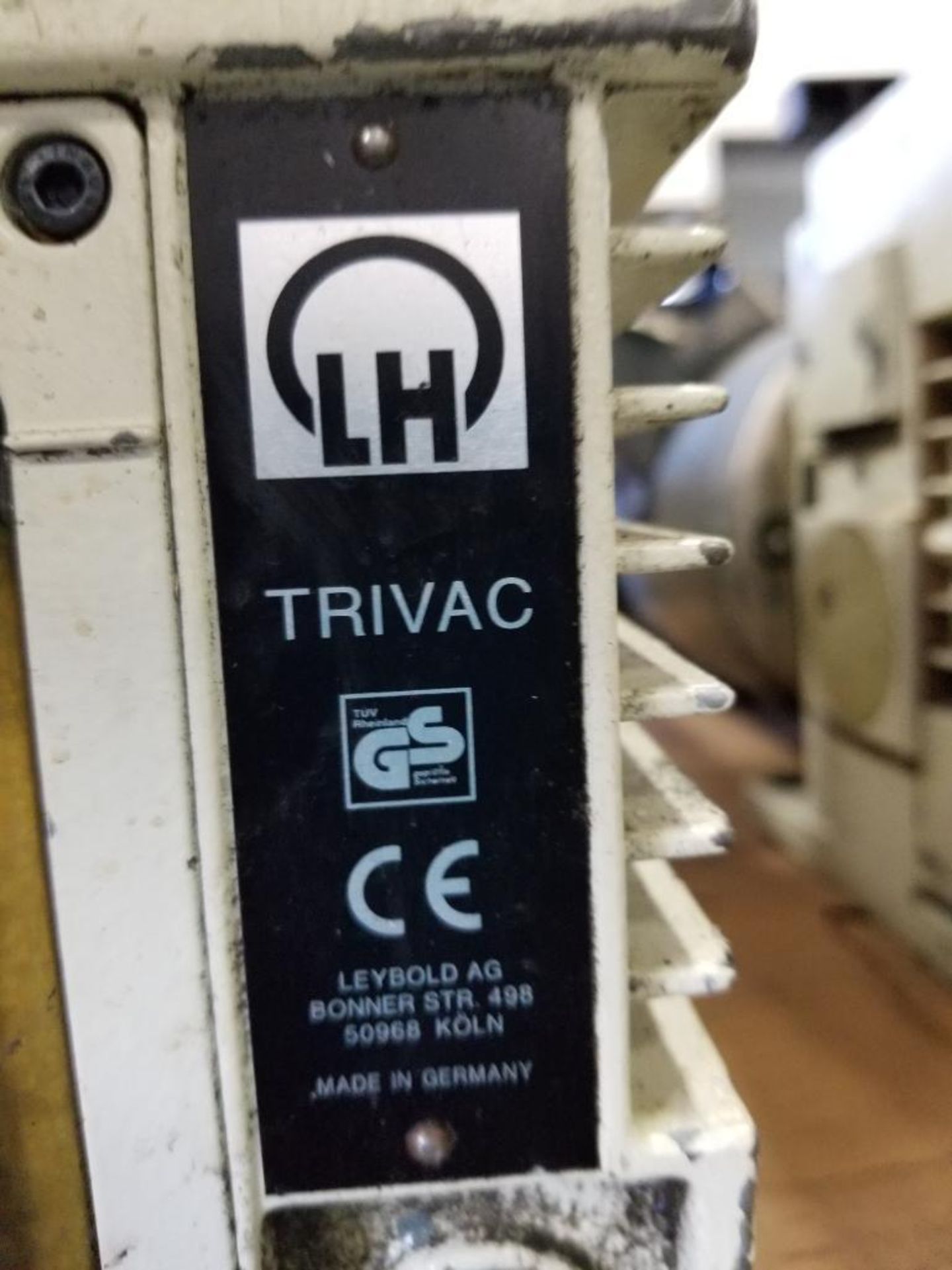 Leybold Trivac high volume vacuum pump. Model D8B. .37kW 3 phase. - Image 3 of 4