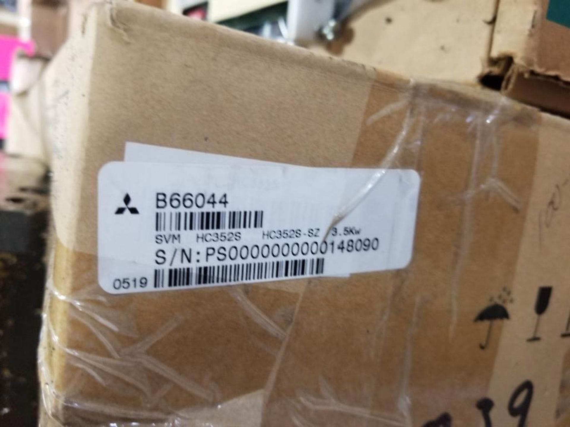 Mitsubishi HC-3525S servo motor. In box, but appears used. - Image 2 of 4