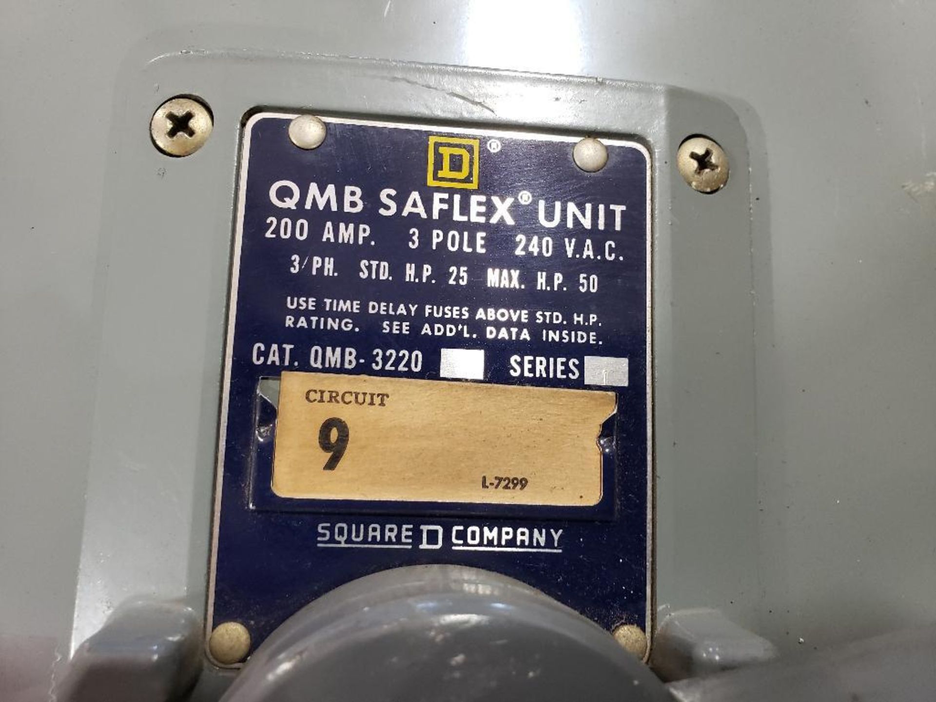 Square D bus plug safety switch. Model QMB-3220 saflex unit. 200amp, 240v, 3 phase. - Image 2 of 4