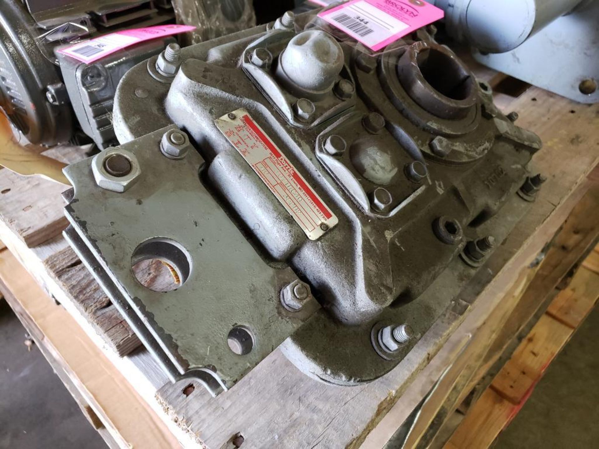 Dorris 40:1 ratio gearbox. Model 107TRC40. - Image 3 of 5