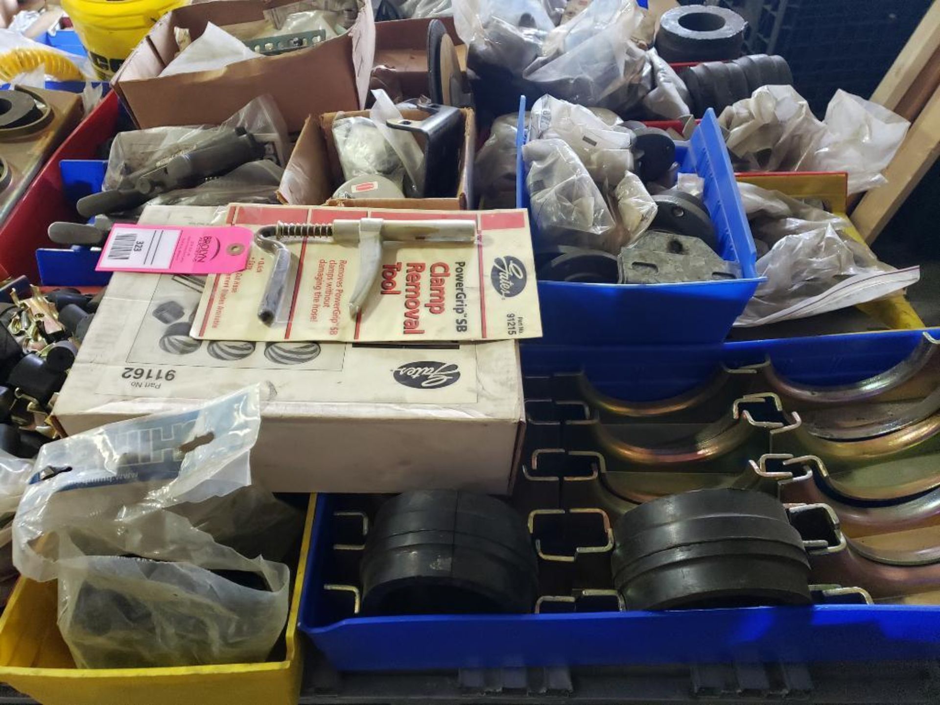 Pallet of assorted hardware. - Image 4 of 10