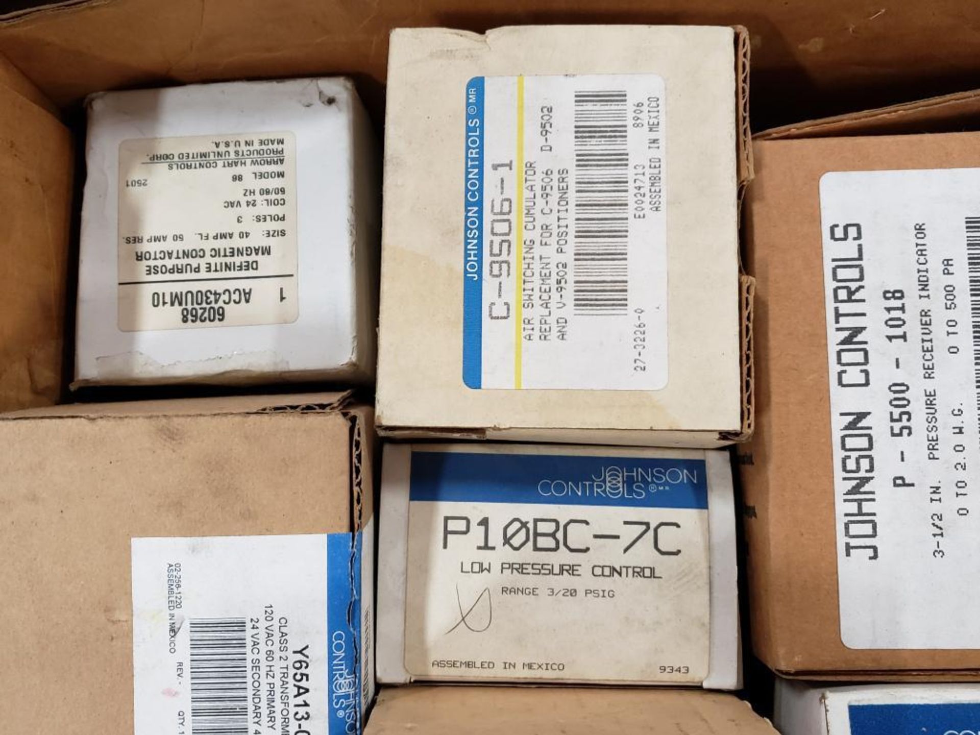 Assorted Johnson Controls parts. New in box. - Image 3 of 5