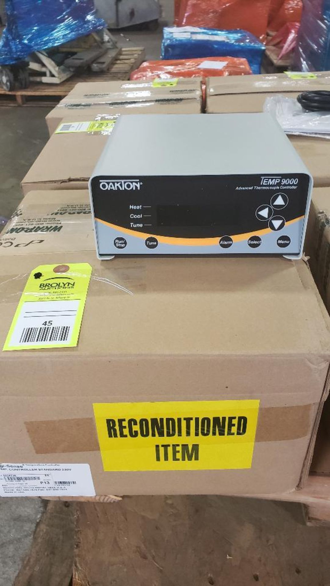 Oakton Temp 9000 model 89800-02 advanced thermocouple controller. Marked as reconditioned.