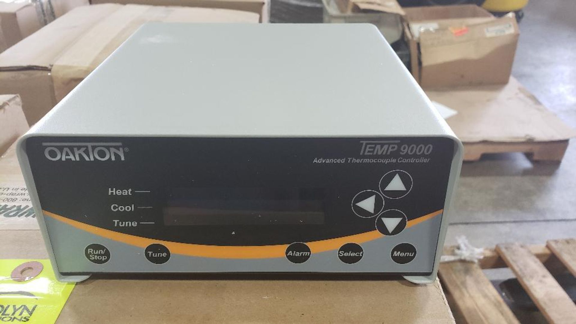 Oakton Temp 9000 model 89800-02 advanced thermocouple controller. Marked as reconditioned. - Image 2 of 3