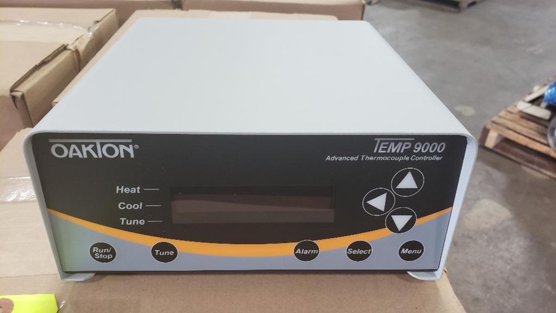 Oakton Temp 9000 model 89800-02 advanced thermocouple controller. Marked as reconditioned. - Image 2 of 4