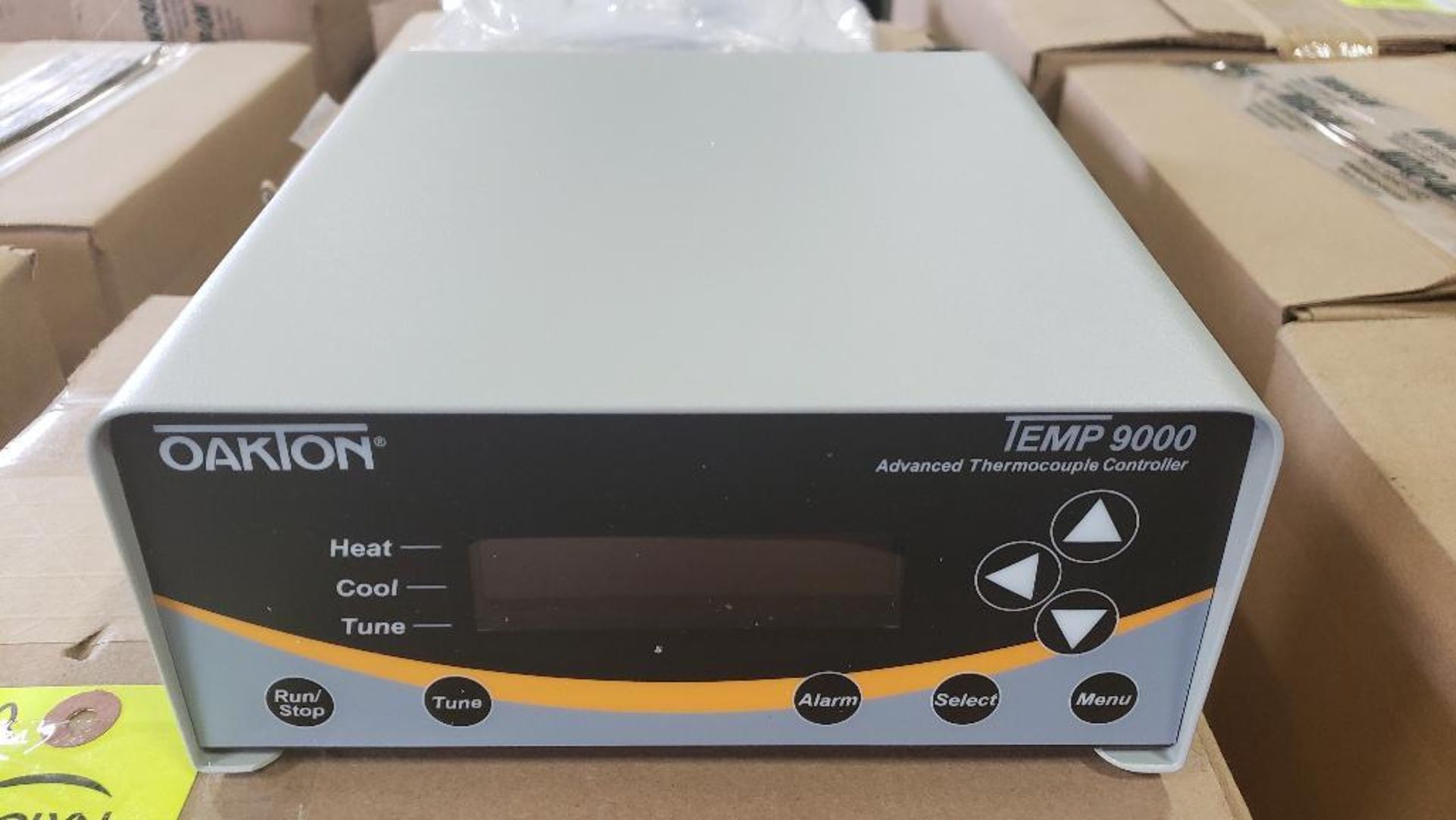 Oakton Temp 9000 model 89800-02 advanced thermocouple controller. Marked as reconditioned. - Image 2 of 4