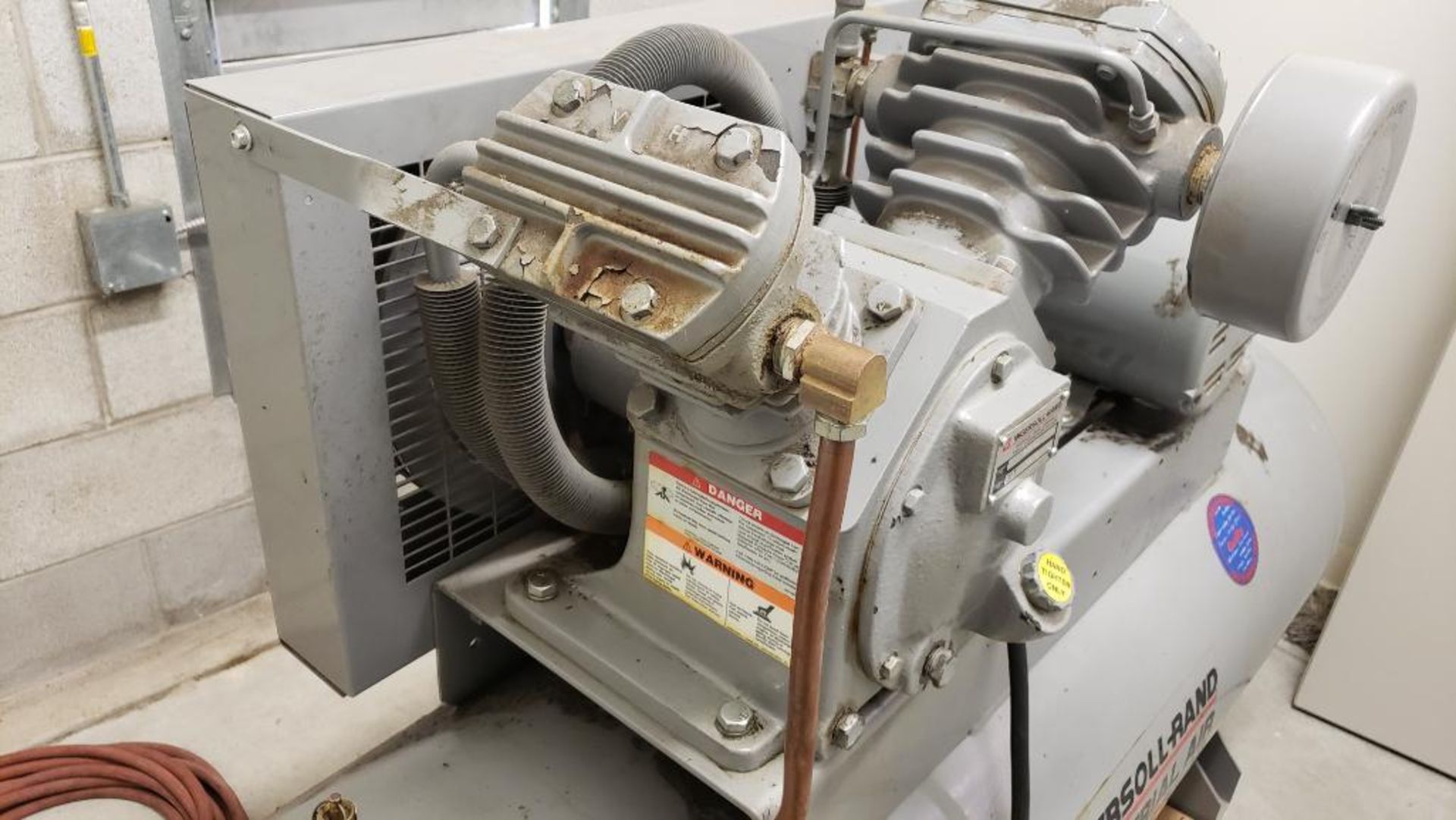 5hp Ingersoll Rand T30 industrial air compressor. 3 phase. - Image 5 of 6