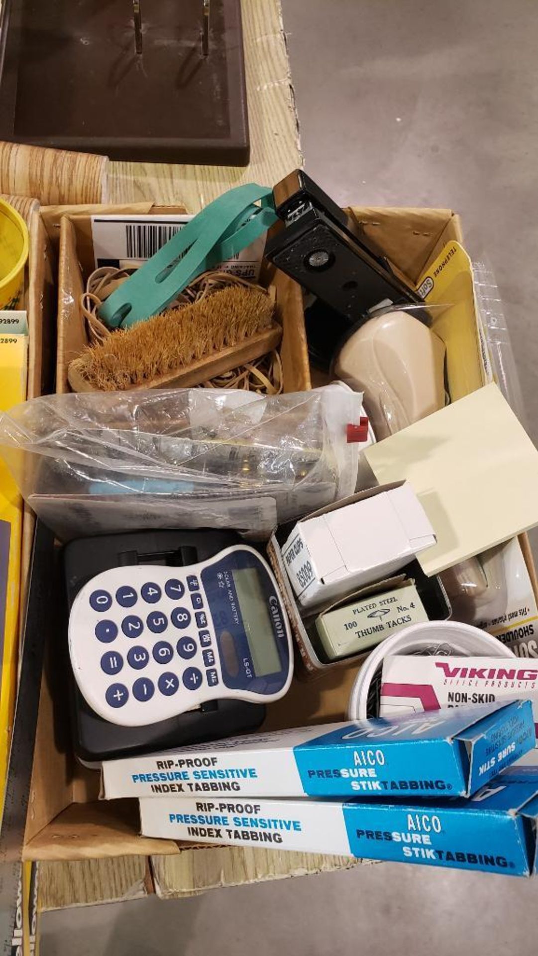 Contents of table. Assorted office items. - Image 6 of 6