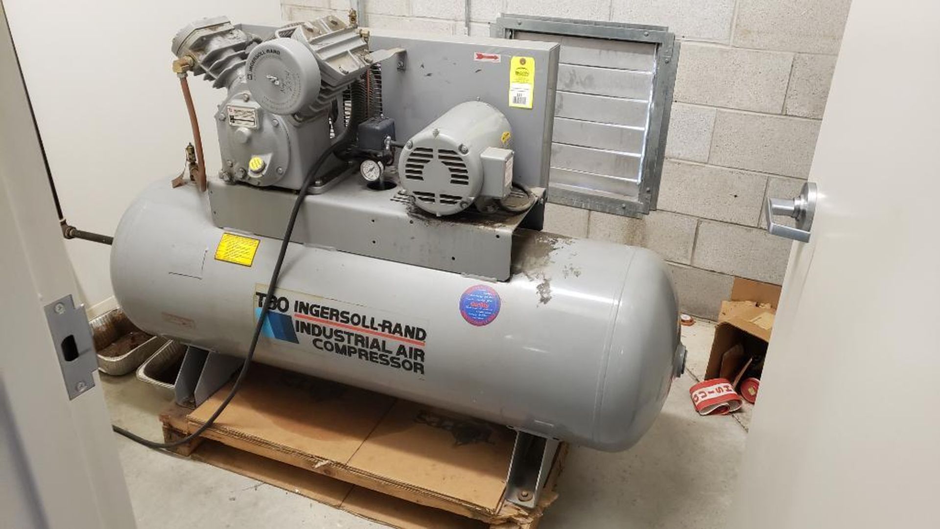 5hp Ingersoll Rand T30 industrial air compressor. 3 phase.