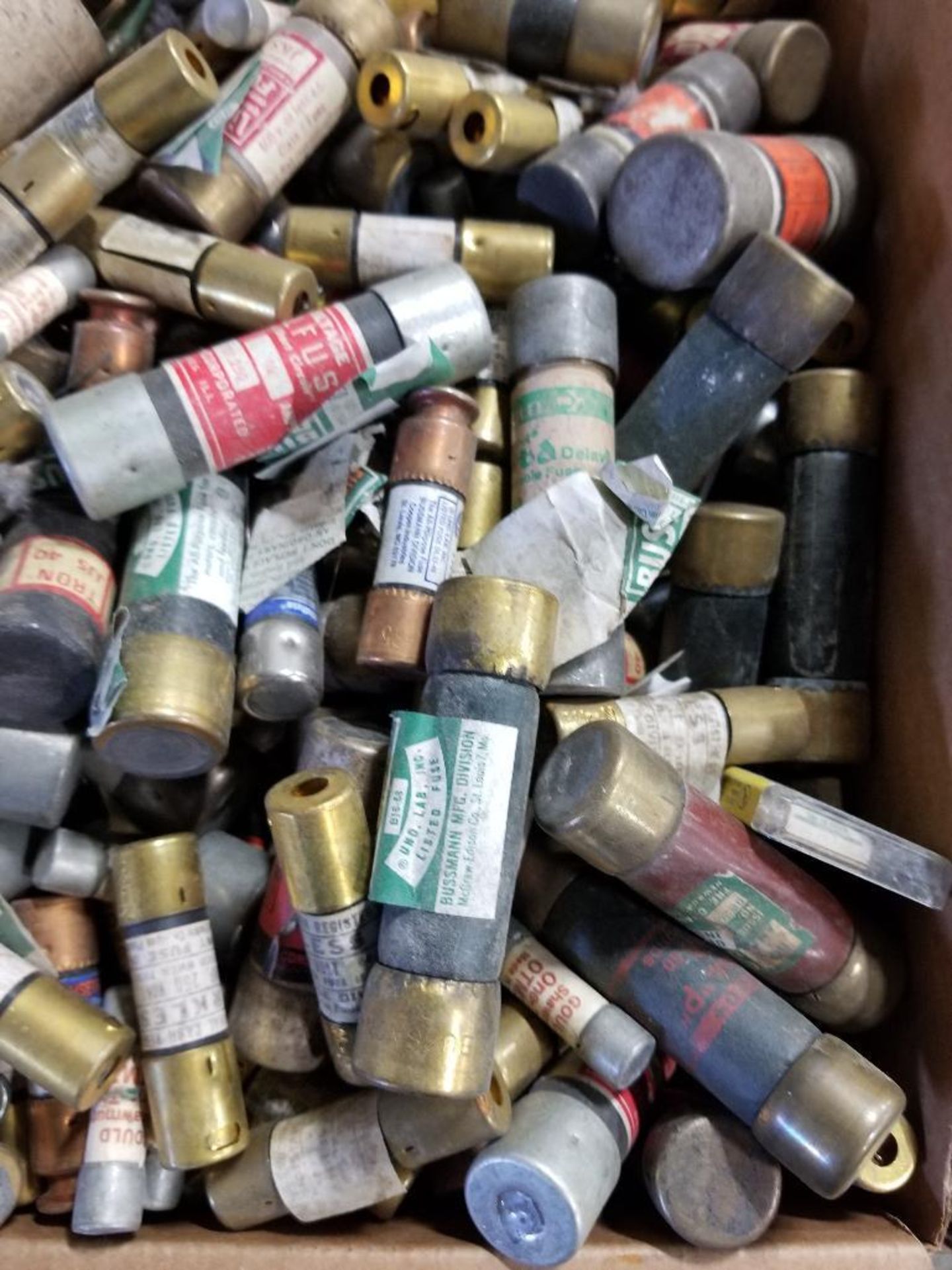 Large assortment of fuses. - Image 4 of 5