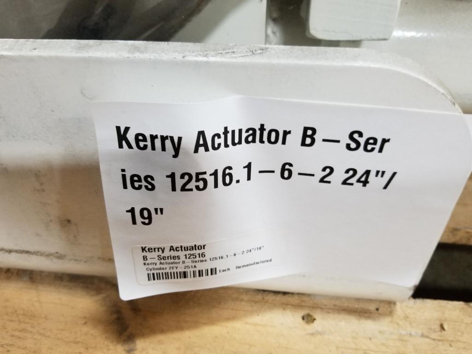 Kerry Actuators B-series 12516.1-6-2. 24". Appears new. - Image 5 of 5