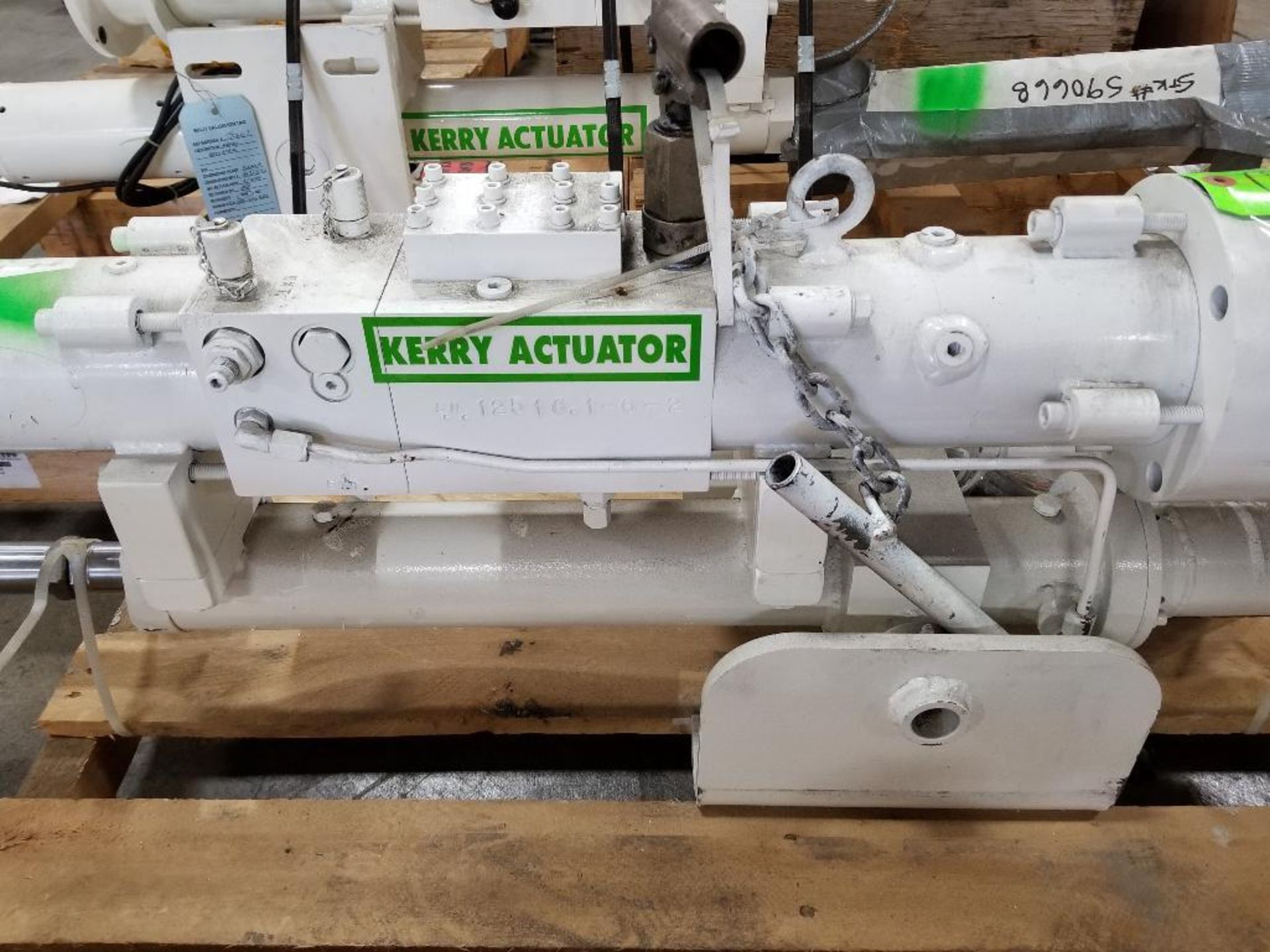 Kerry Actuators B-series 12516.1-6-2. 24". Appears new. - Image 4 of 5