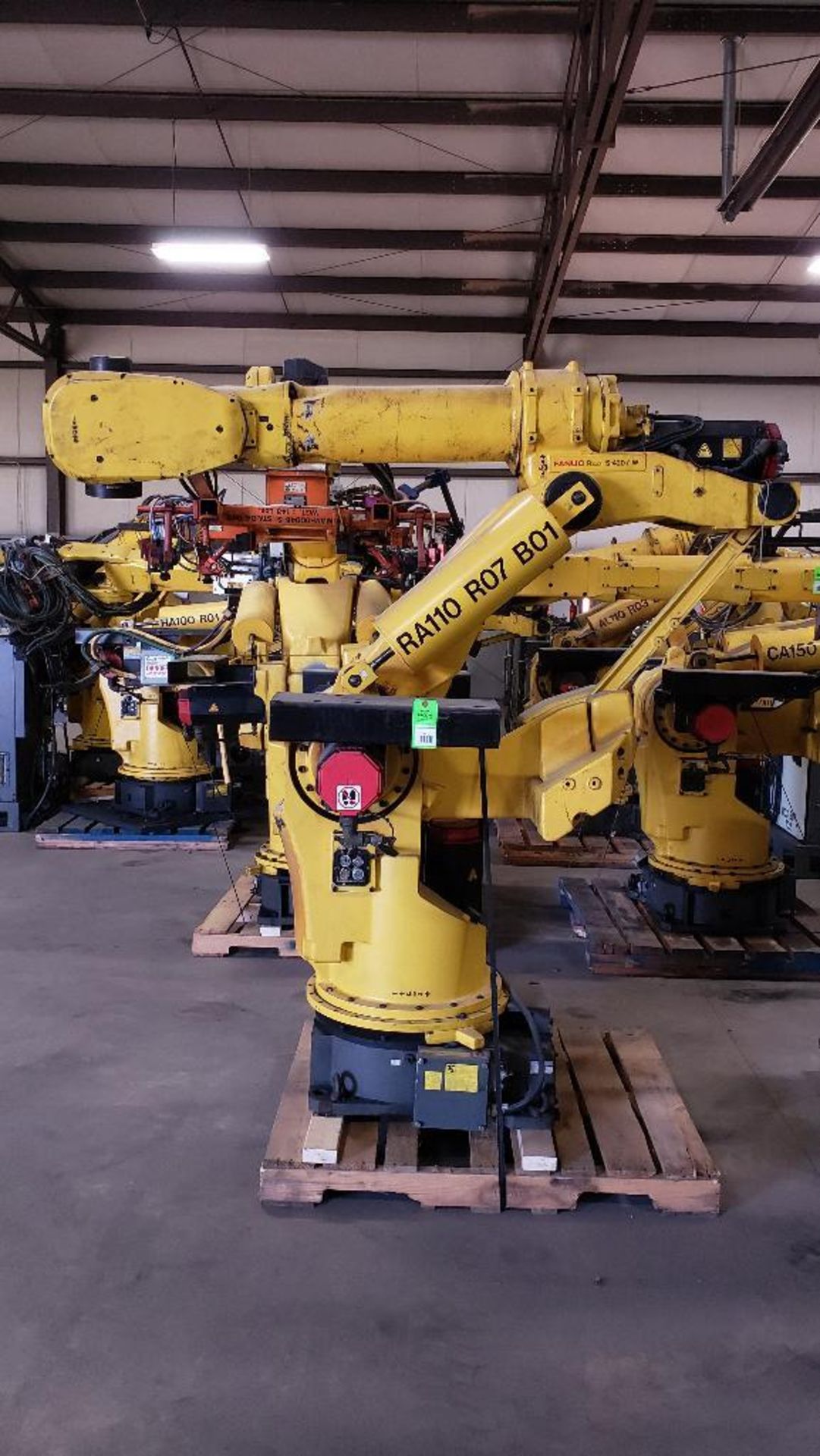 Fanuc S-420iW robot 6-axis arm.