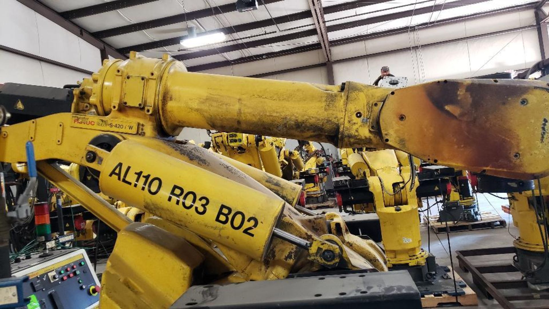 Fanuc S-420iW robot with R-J2 controller. - Image 11 of 15