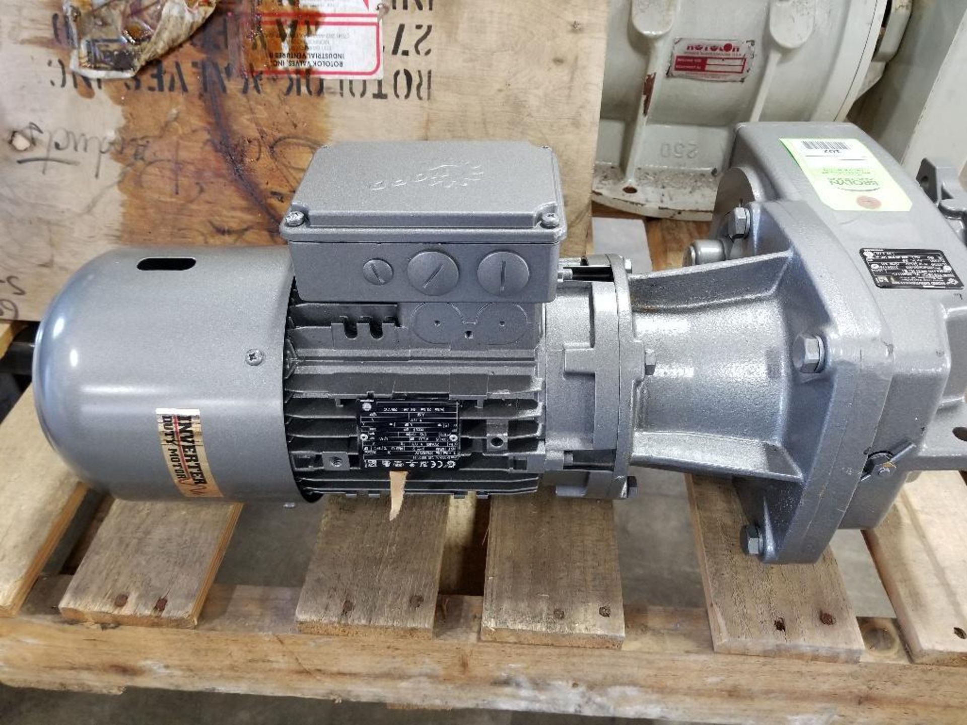 Nord drive systems gear box with motor. New. - Image 4 of 7
