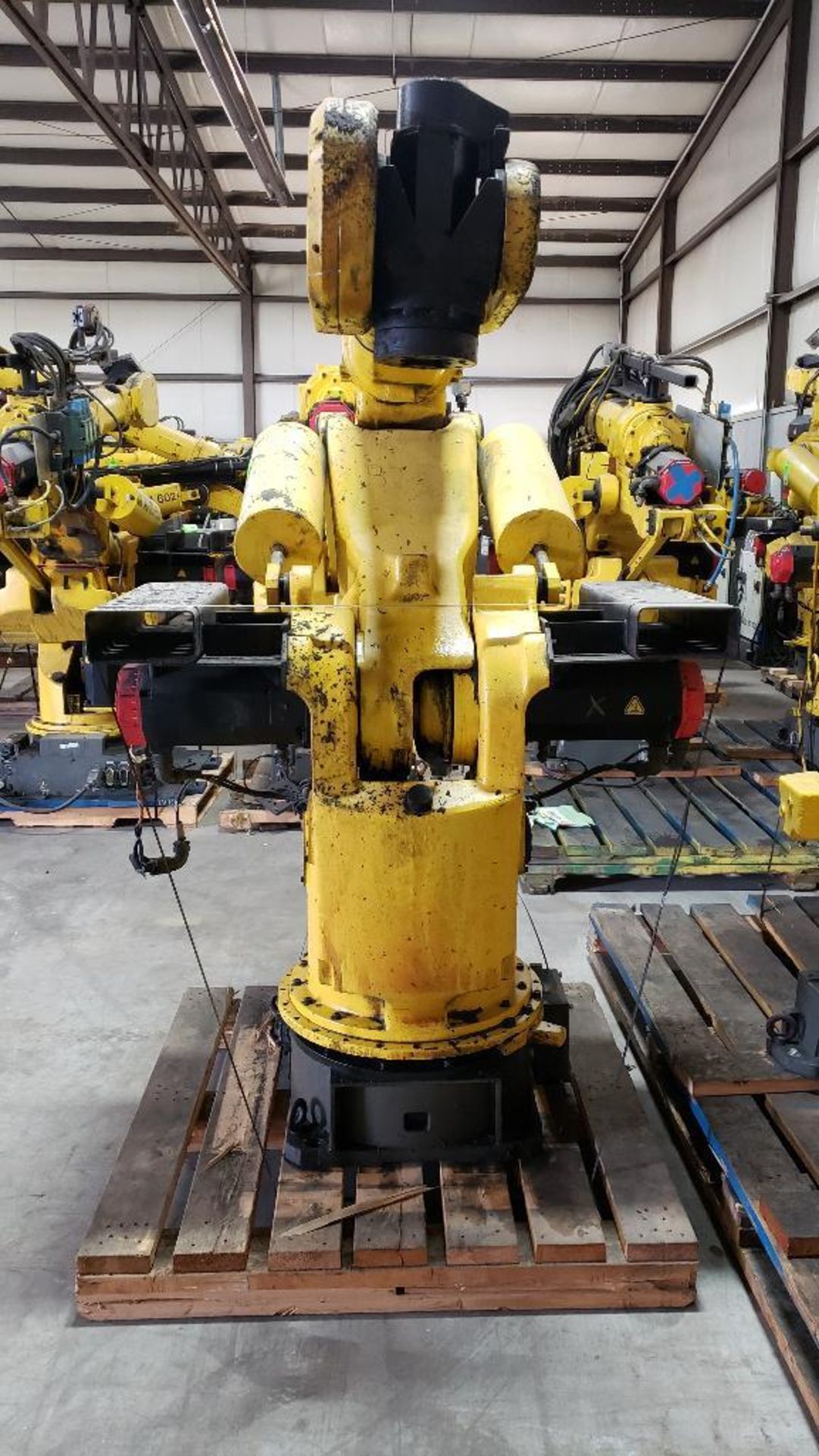 (Parts/Repairable) Fanuc S-420iW robot 6-axis arm. - Image 5 of 8