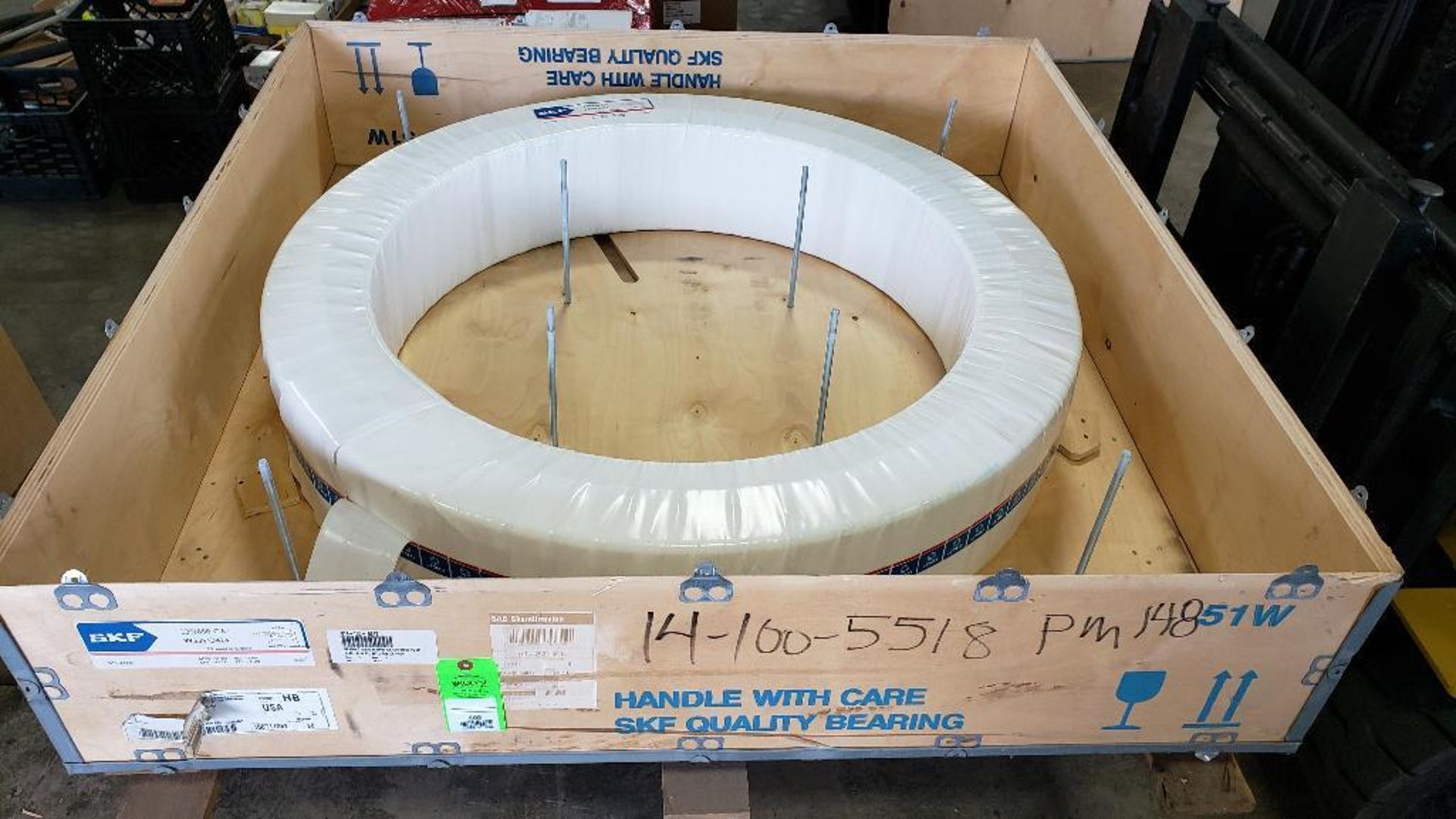 SKF super precision large capacity bearing. Part number 239/850 CA/W33VQ424. . New in crate. .