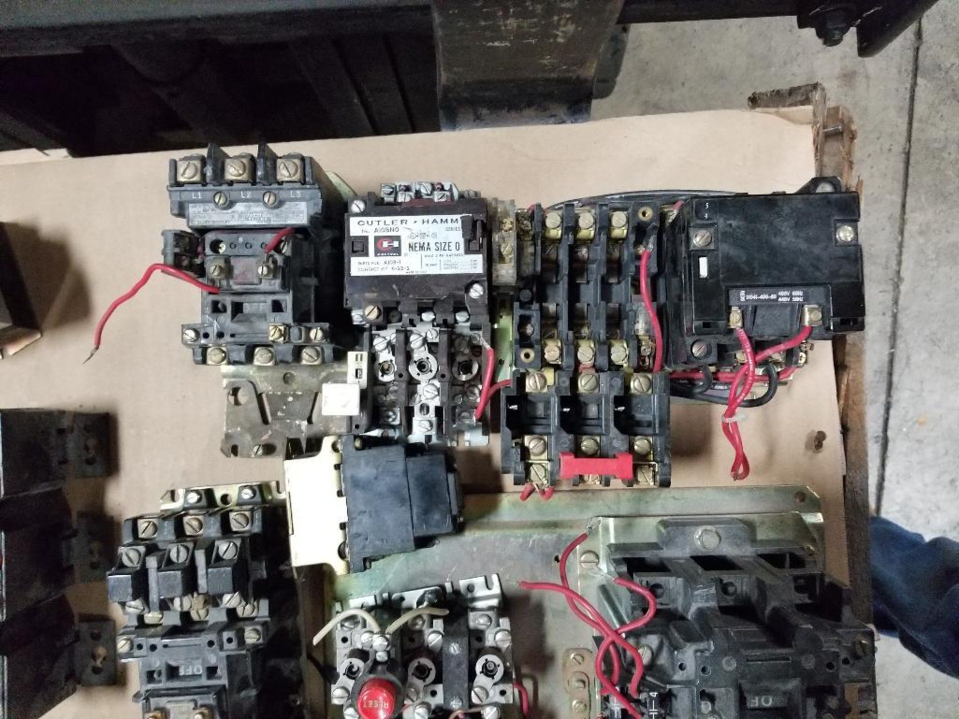 Large qty of assorted contactors. - Image 5 of 8