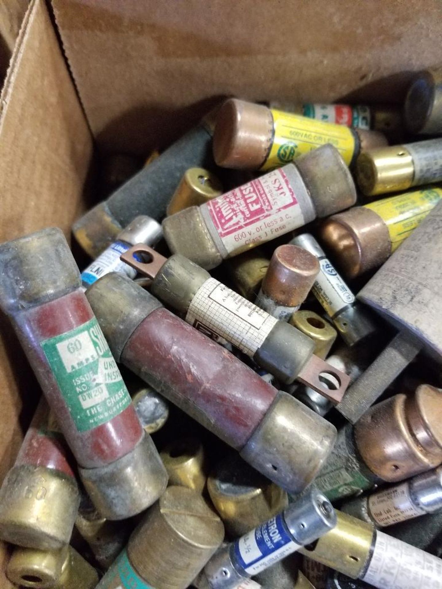 Large assortment of fuses. - Image 2 of 5