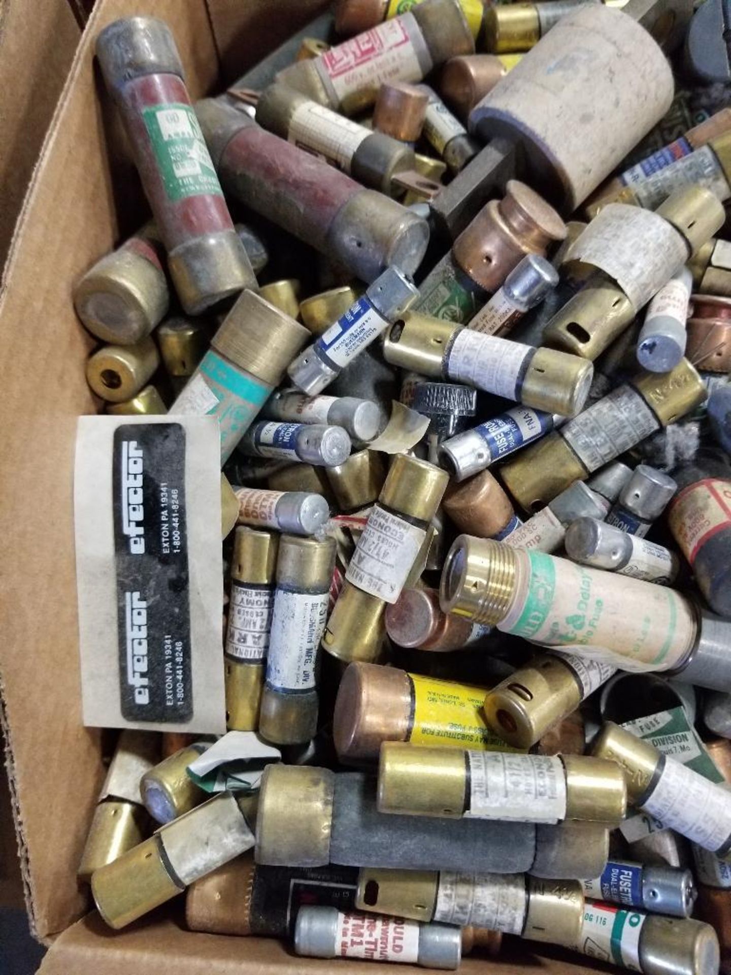 Large assortment of fuses. - Image 5 of 5