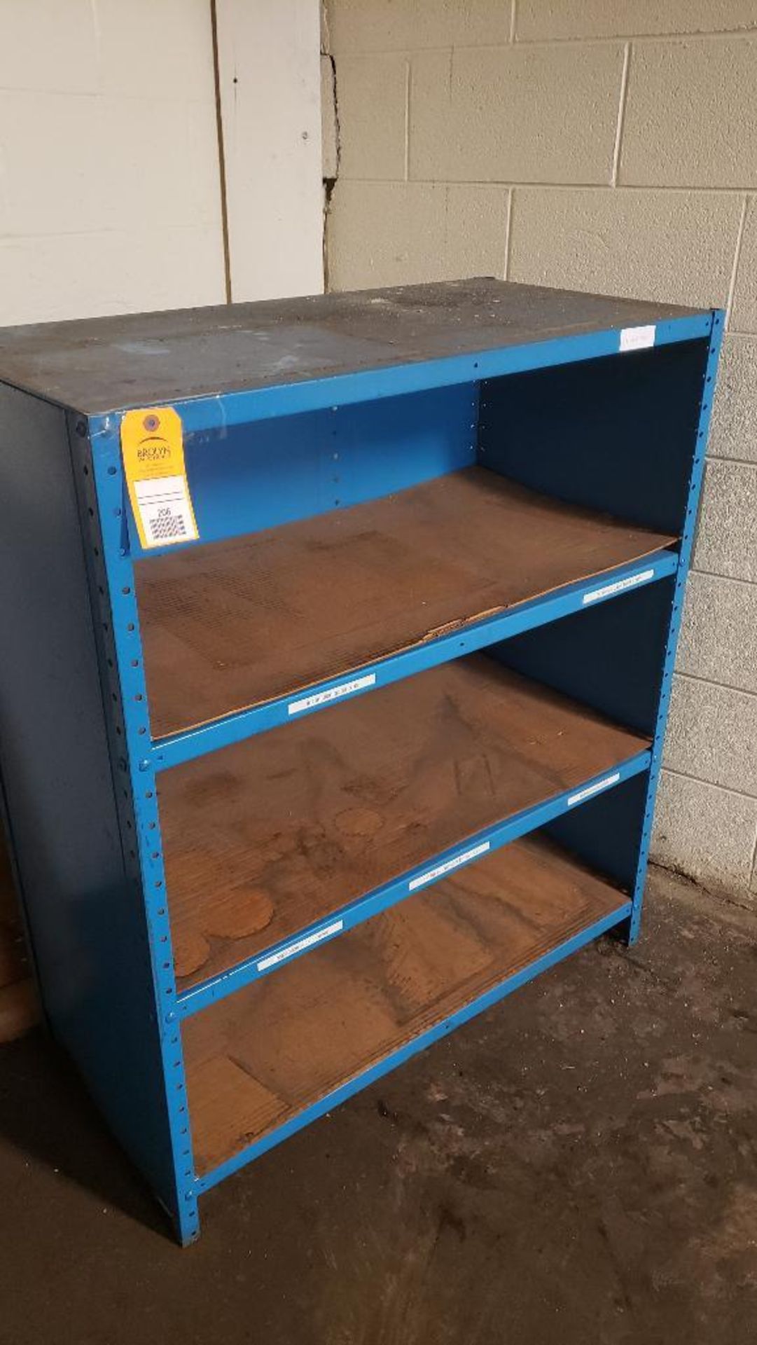 43Tx36Wx18D metal shelf.