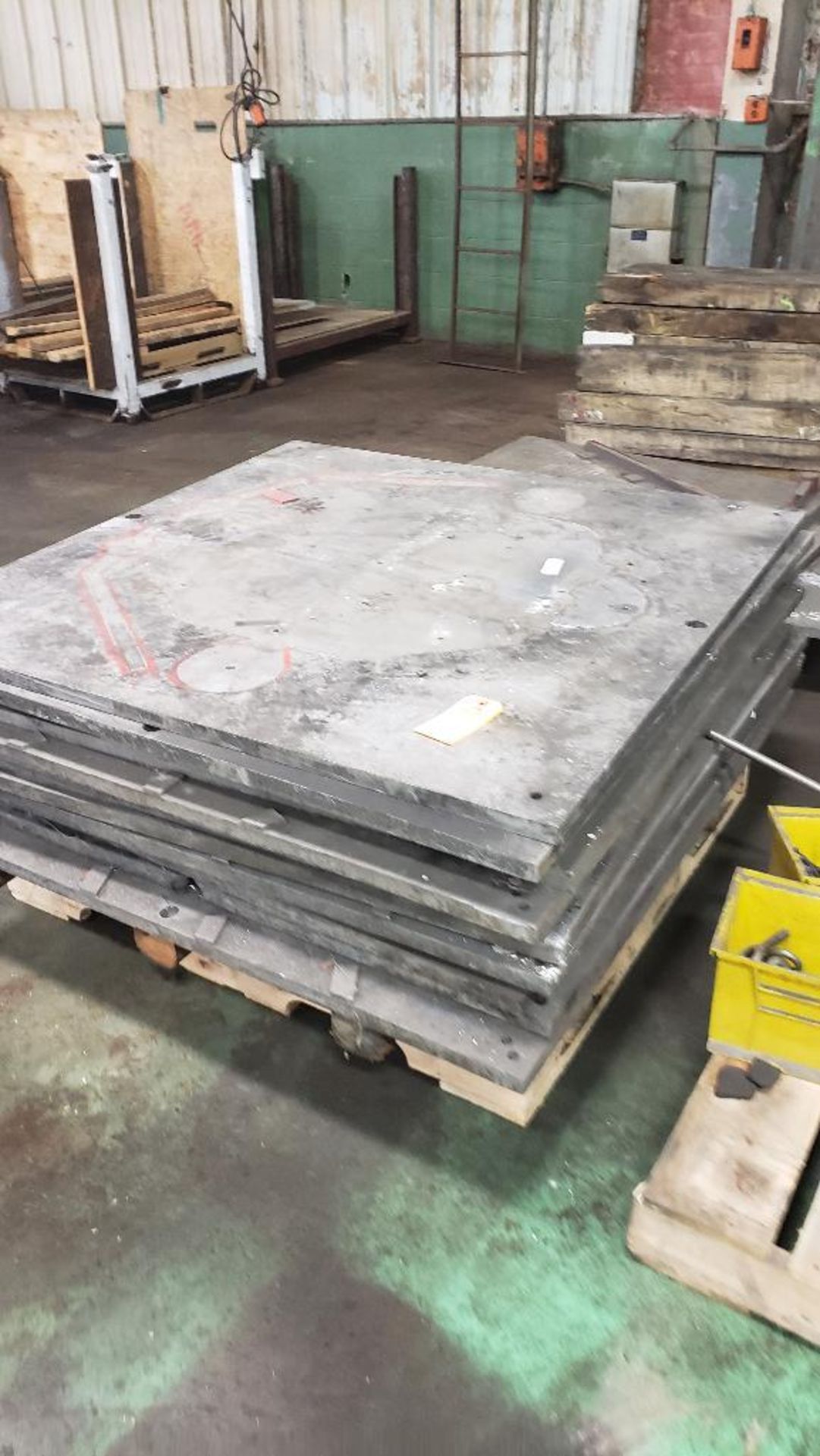 Qty 8 - Aluminum sheets. Approx 46Wx46Lx1T.