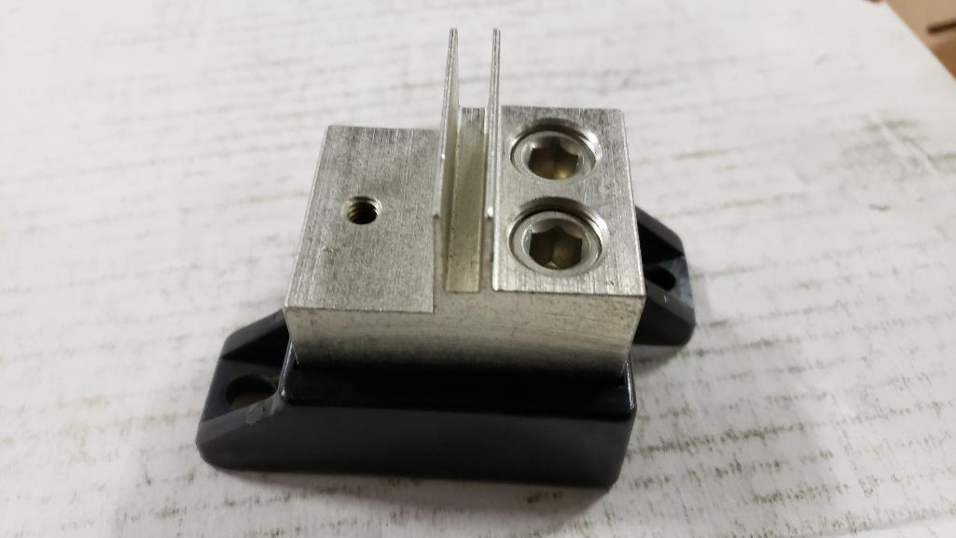 Qty 40 - Marathon fuse holder. 600v, 400amp. Catalog 1MS102. New in bulk box.