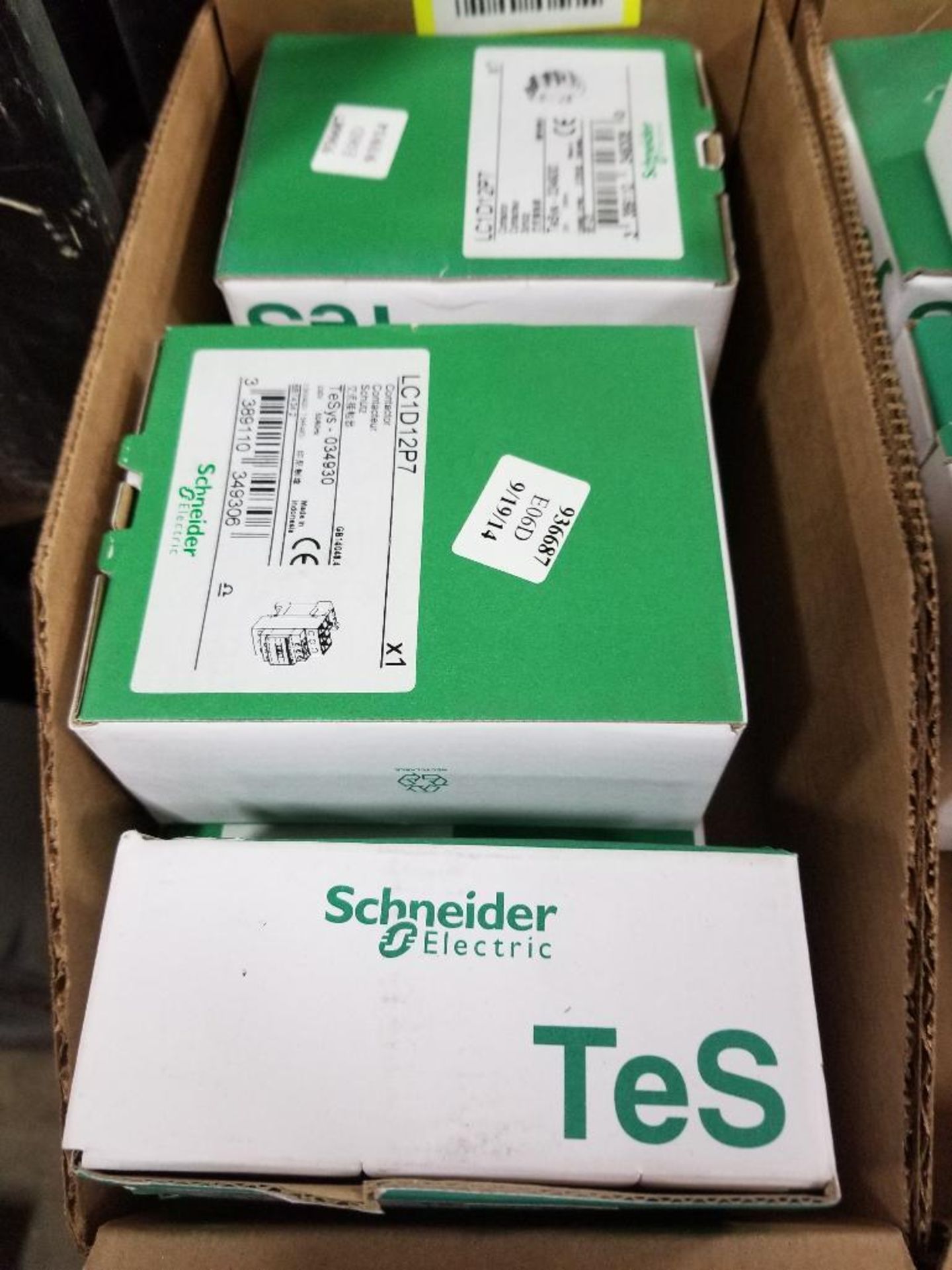 Qty 5 - Schneider Electric contactor. Model LC1D12P7. New in box.