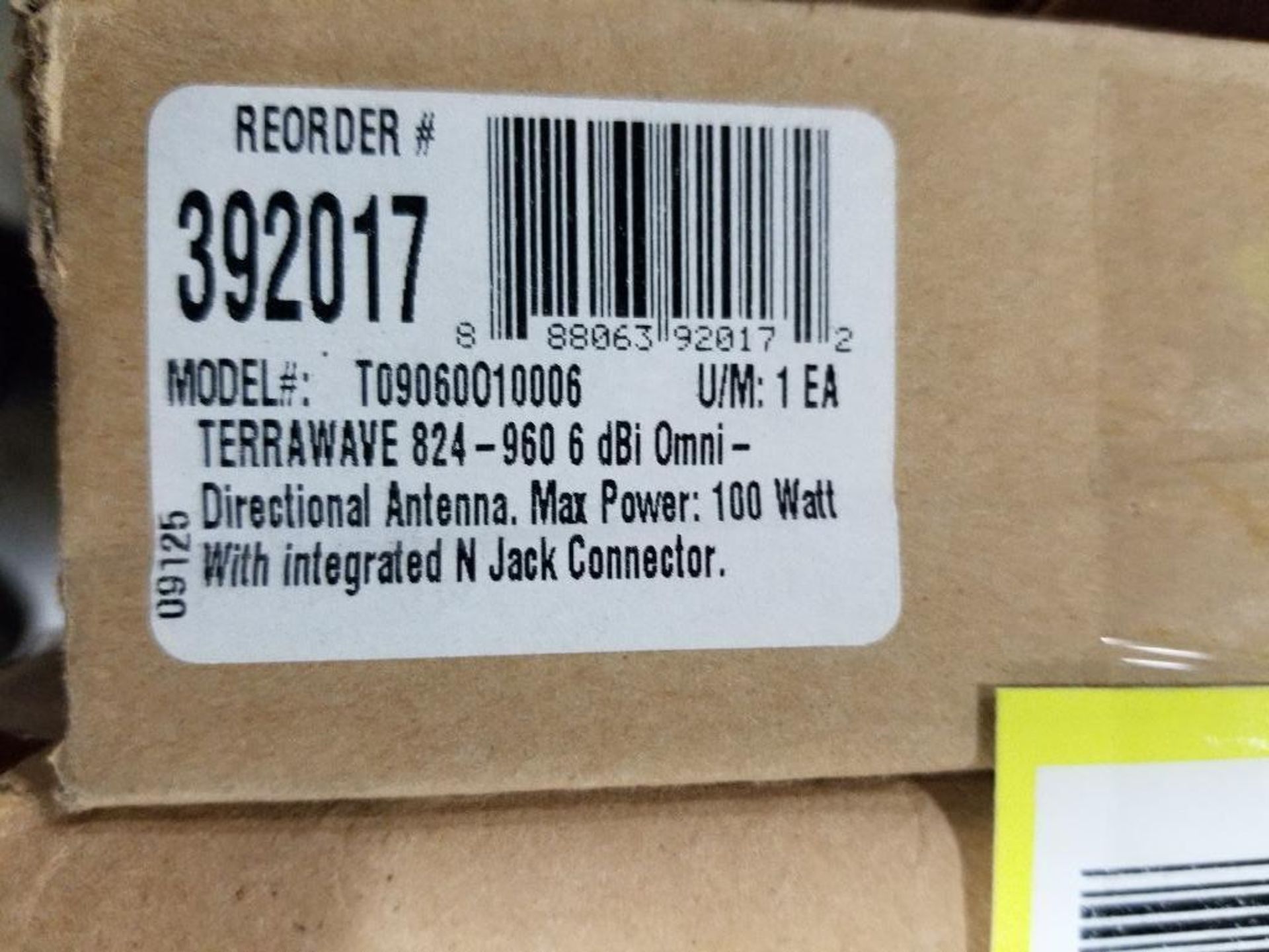 Qty 3 - Terrawave 824. Directional antenna. Model T0906010006. New in box. - Image 2 of 5