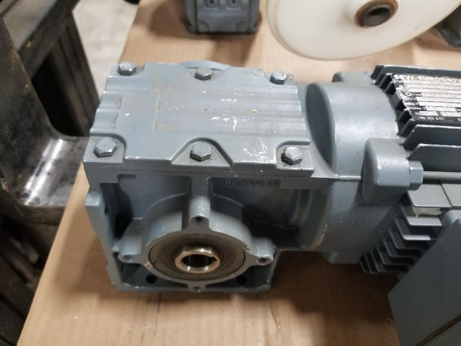 Sew Eurodrive servo motor and gearbox. Model WAF30-DT-7104/BMG/1F. - Image 2 of 4