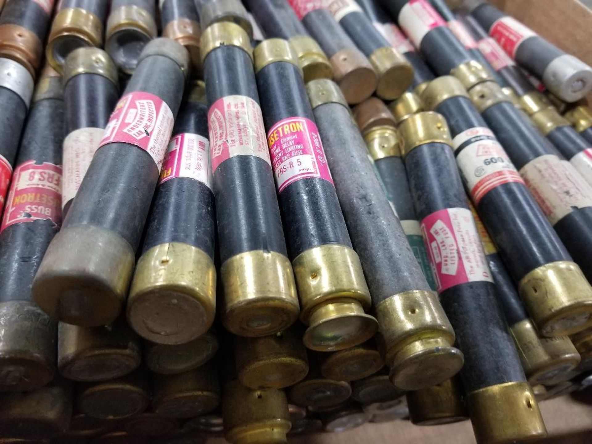 Large assortment of fuses. - Image 3 of 3