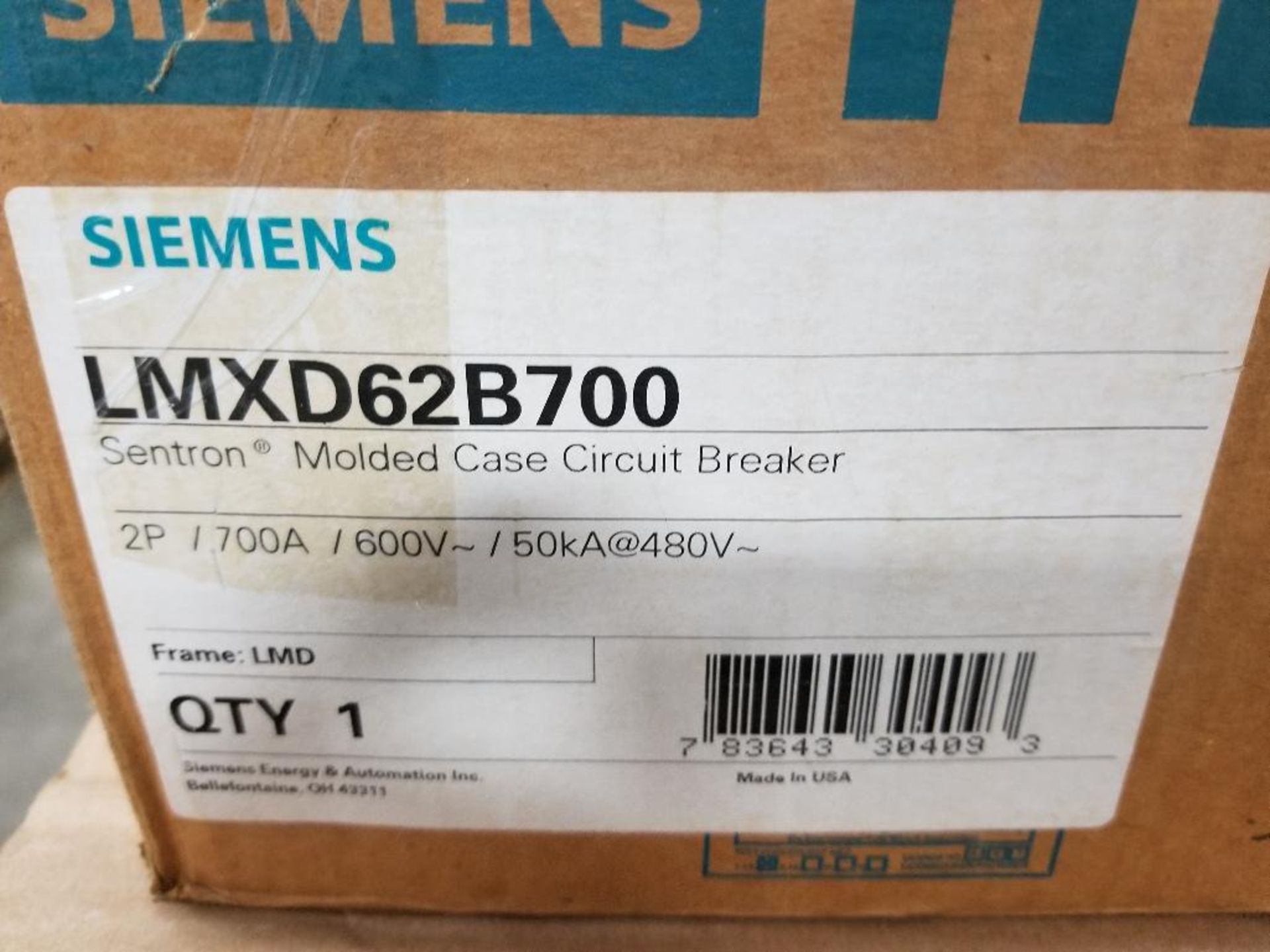 700amp Siemens molded case breaker. Model LMXD72B700. New in box. - Image 3 of 5