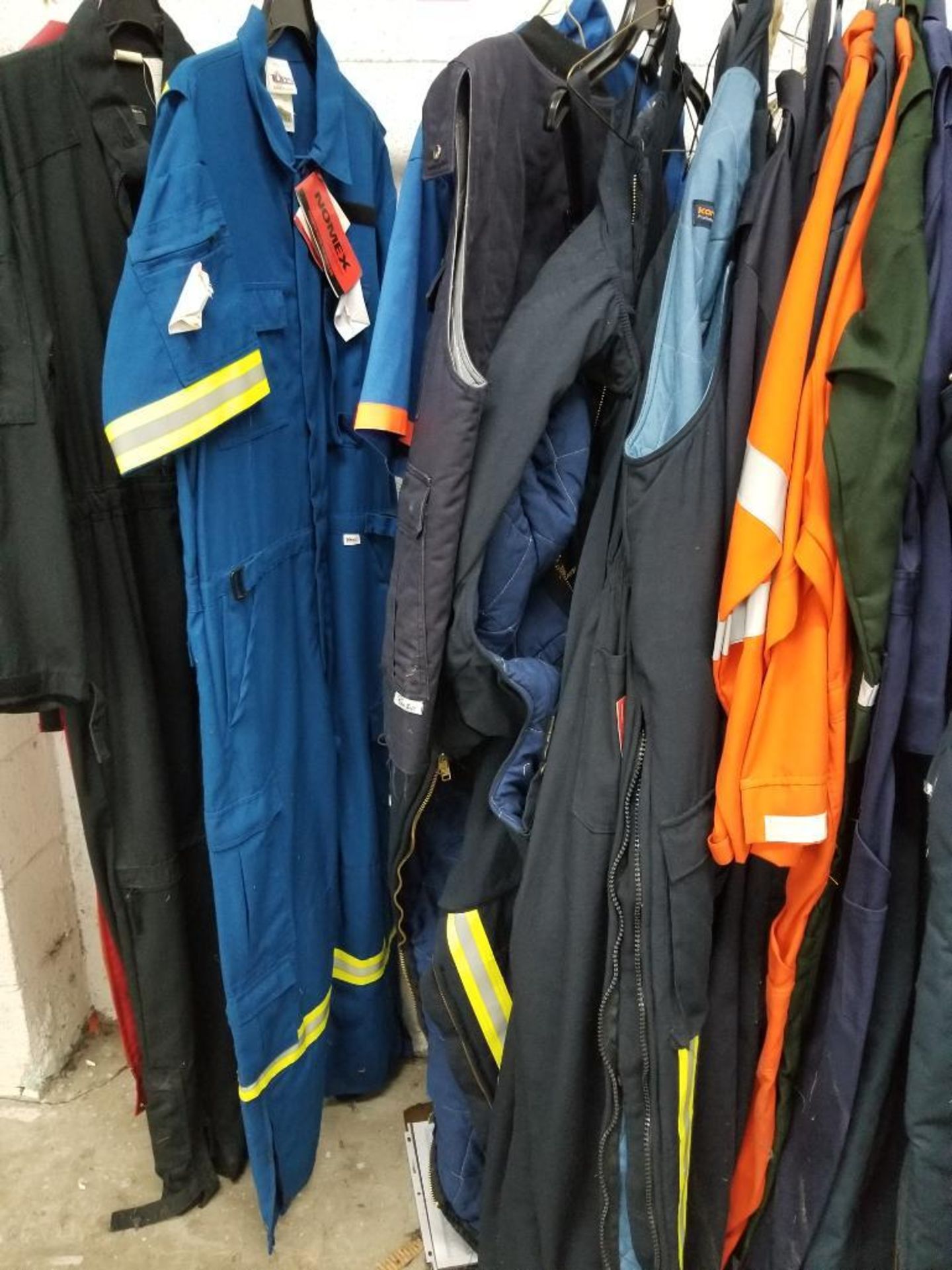 Large assortement of sample safety apparel. - Image 2 of 4