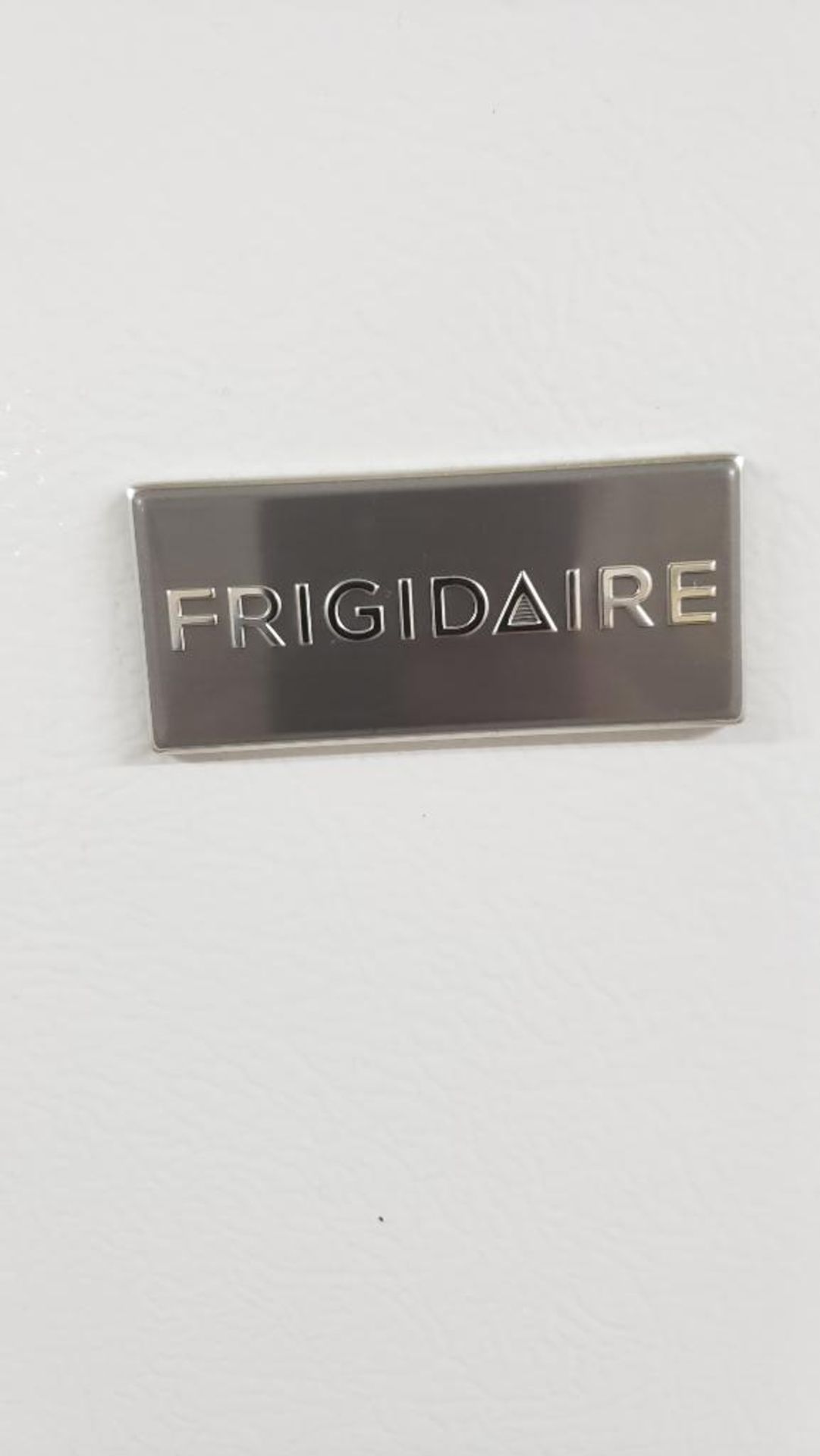 Frigidaire refrigerator. - Image 2 of 4