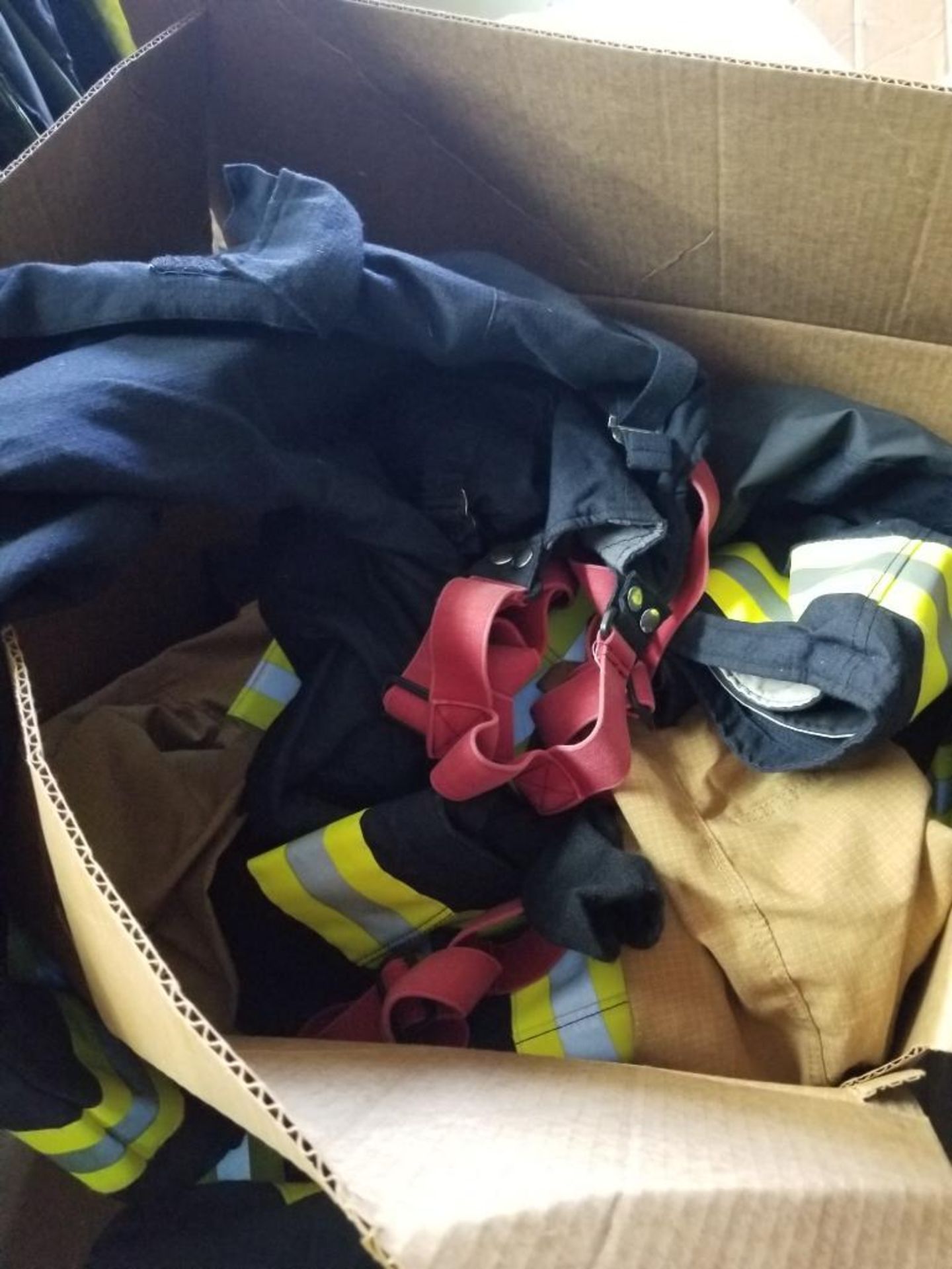 Large assortment of safety apparel. - Image 3 of 4