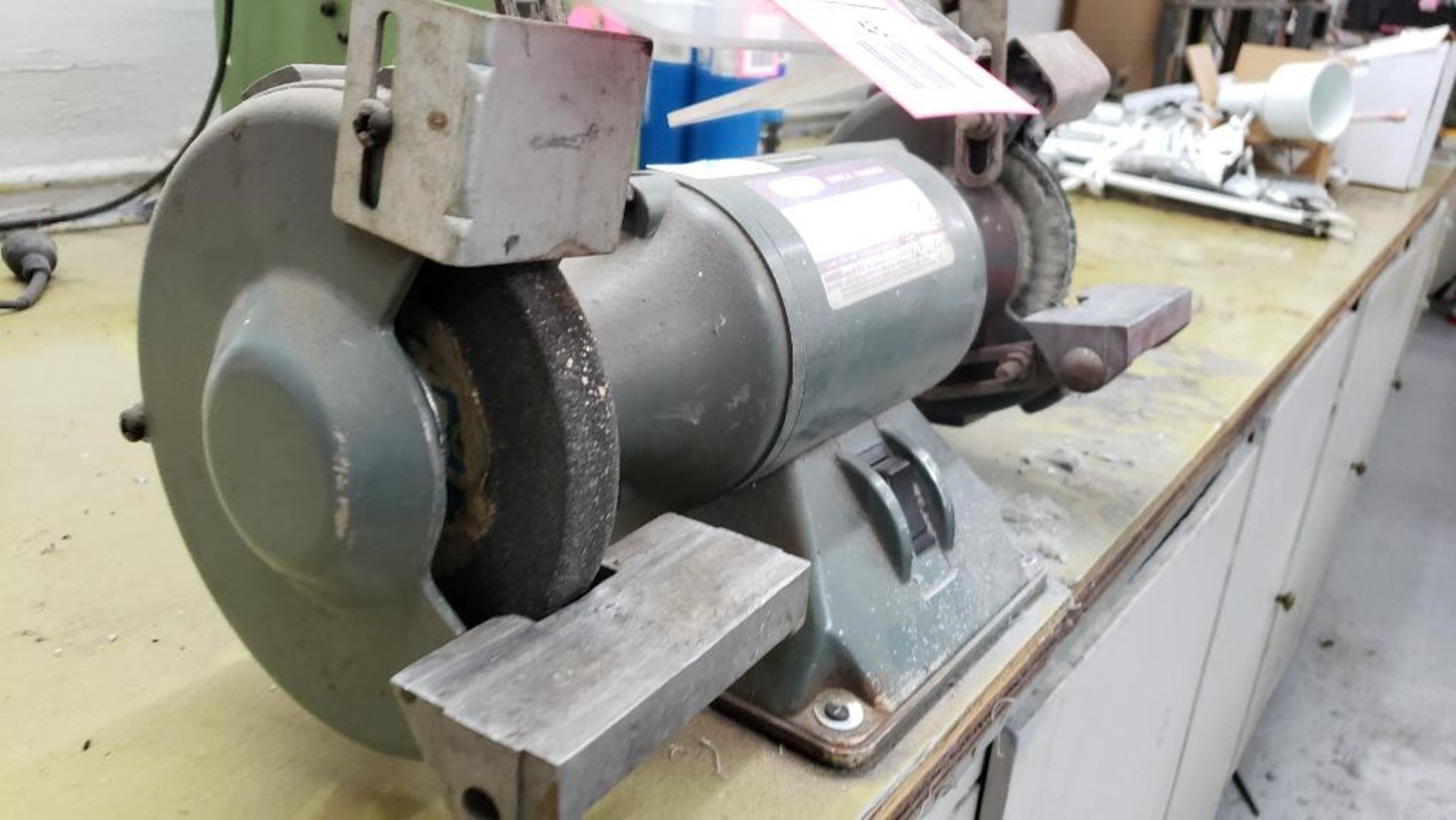 Dayton double end bench grinder. Model 4Z123D. 1/3hp 115v single phase. - Image 3 of 3