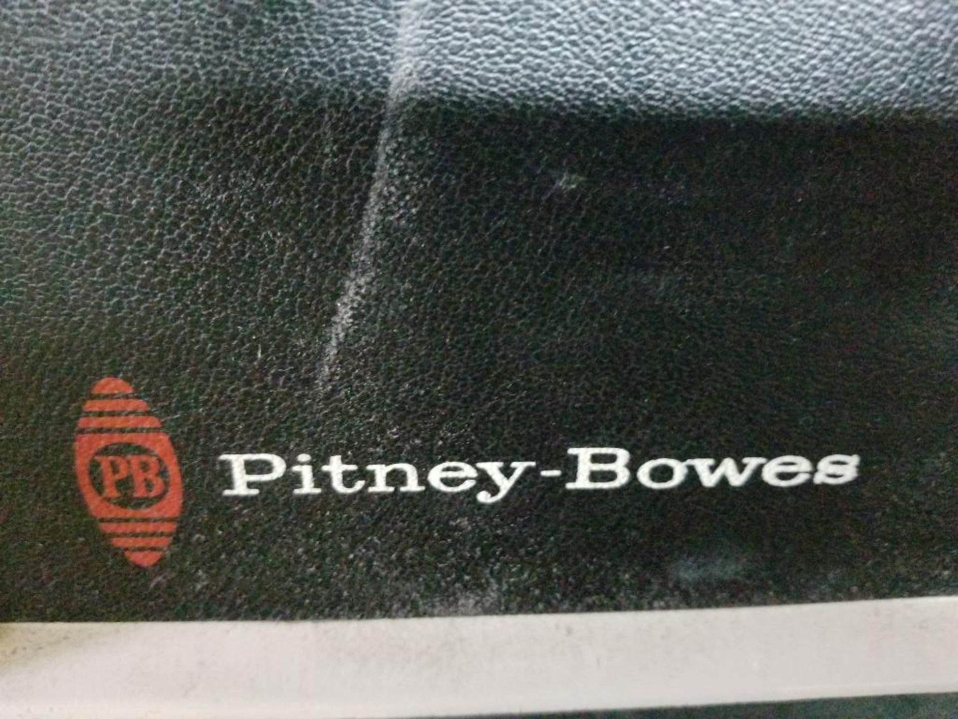 Pitney Bowes shipping scale. - Image 2 of 3