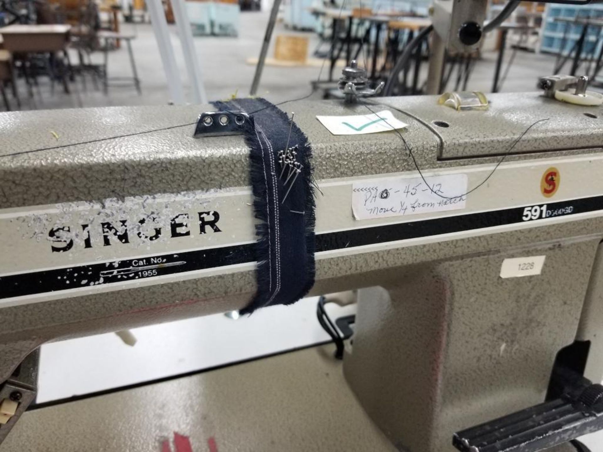 Singer single needle industrial sewing machine. Model 591. Serial #U921310412. 3 phase, 220-240v. - Image 6 of 7