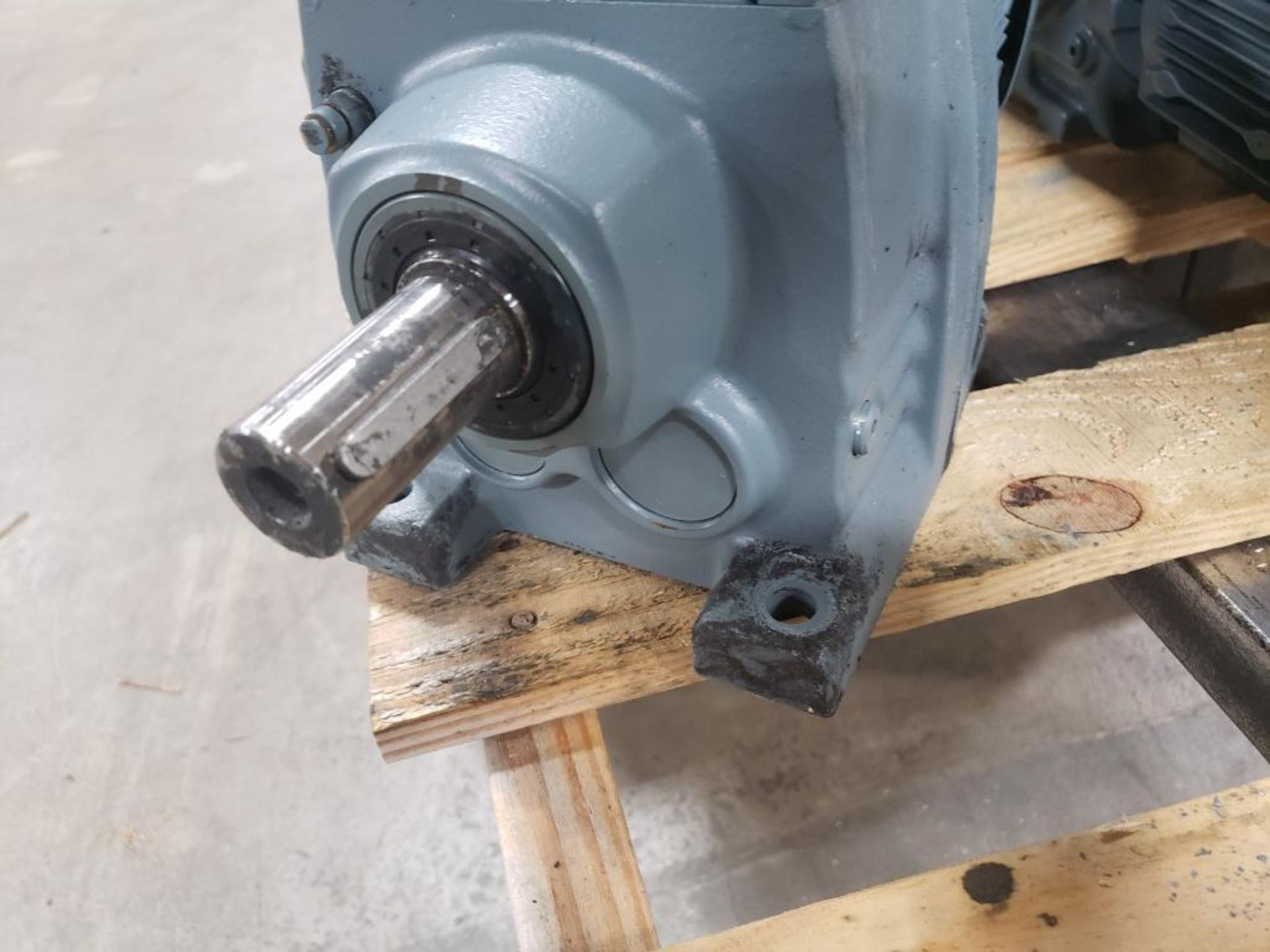 Sew Eurodrive motor and gearbox. Model R47-DRS71S4/ASB1. - Image 6 of 6
